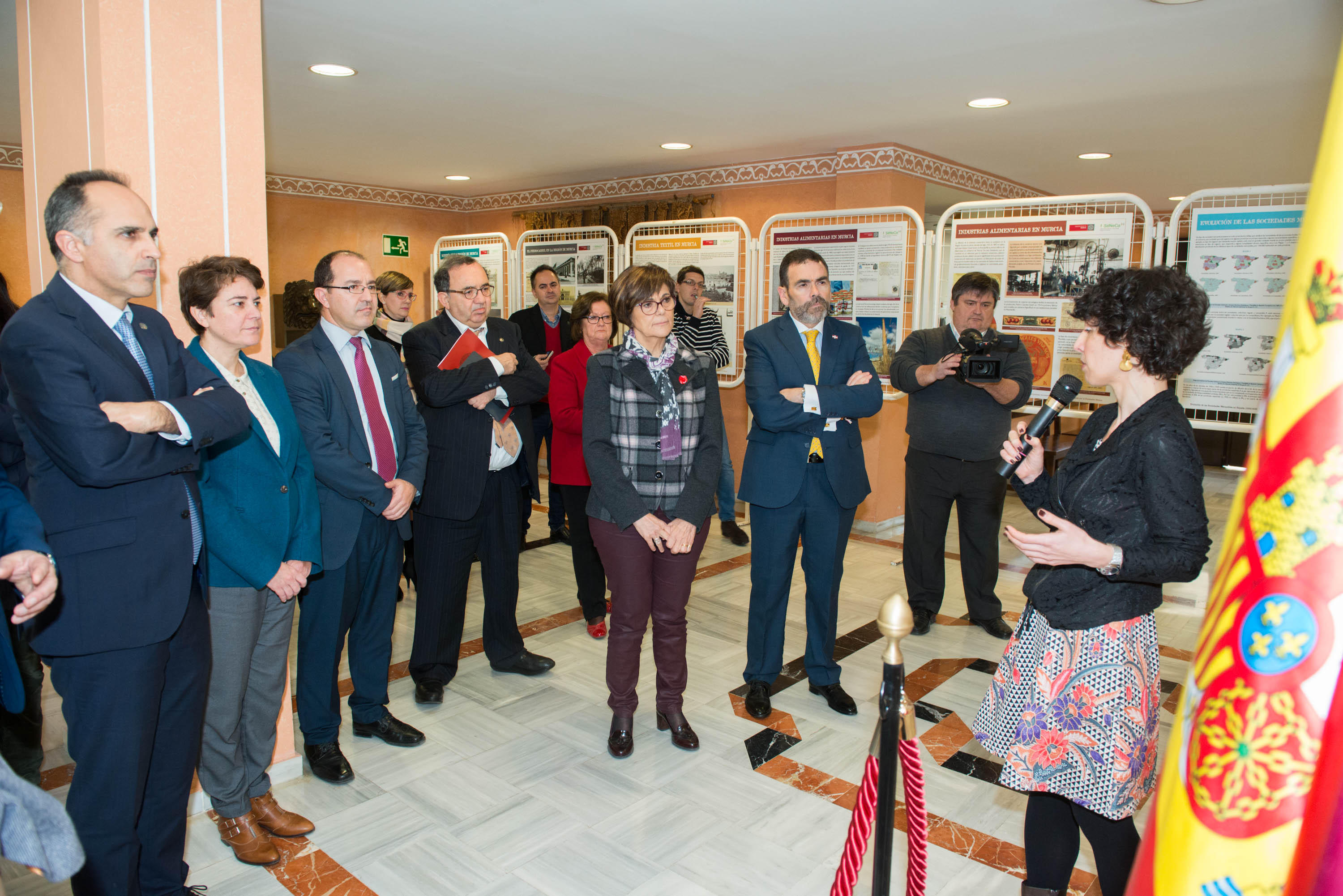 Inauguración de la exposición "Evolución de las sociedades mercantiles en España (1886 1936)"