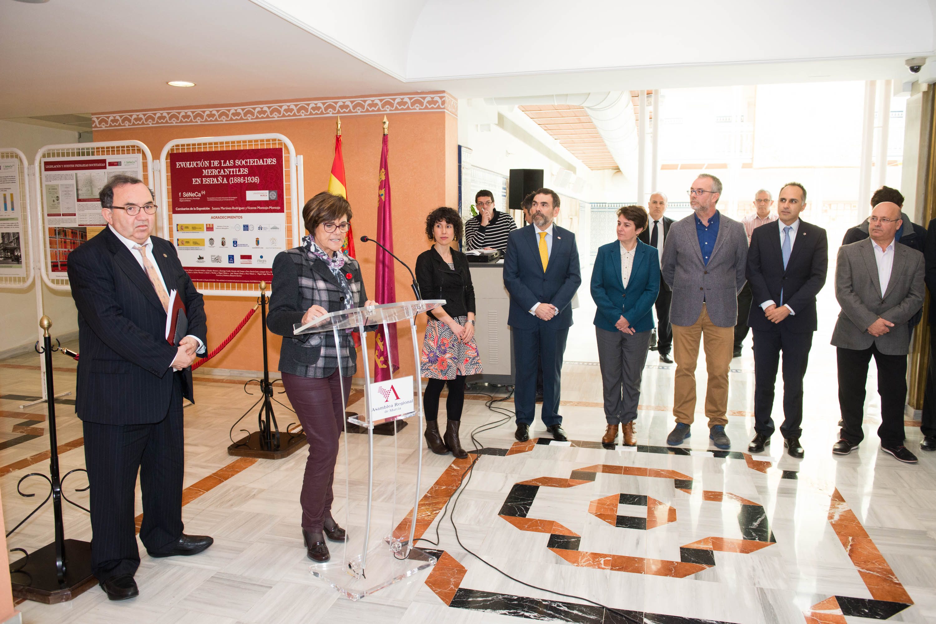 Inauguración de la exposición "Evolución de las sociedades mercantiles en España (1886 1936)"