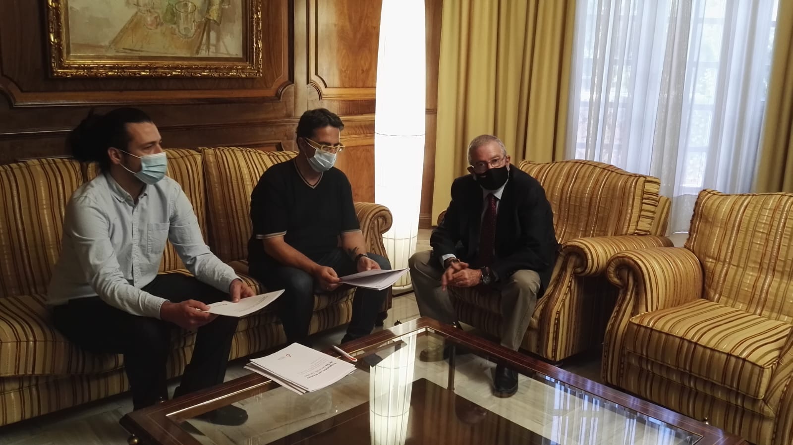 Alberto Castillo ha recibido a Juan Carrión y Lorenzo Gutiérrez en el Salón del Príncipe