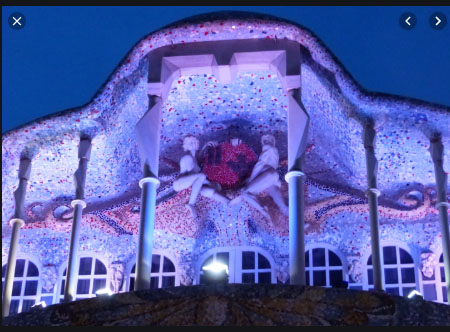 Luces de color morado, distintivo de la lucha contra la violencia de género, iluminarán la fachada de la Asamblea