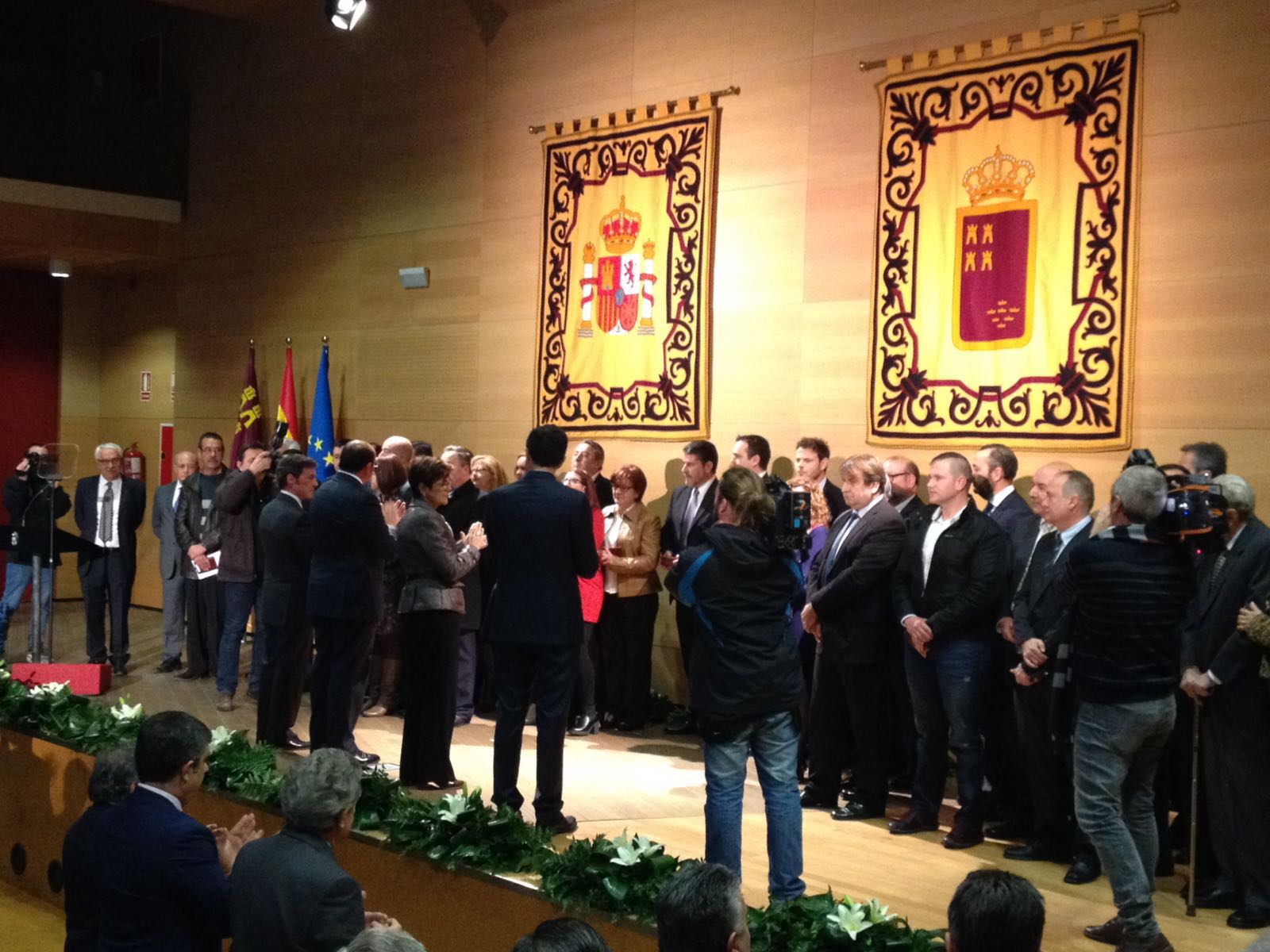 La Presidenta de la Asamblea Regional, Rosa Peñalver, ha participado en la entrega de medallas a las víctimas del terrorismo