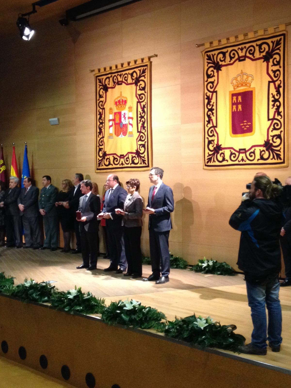La Presidenta de la Asamblea Regional, Rosa Peñalver, ha participado en la entrega de medallas a las víctimas del terrorismo