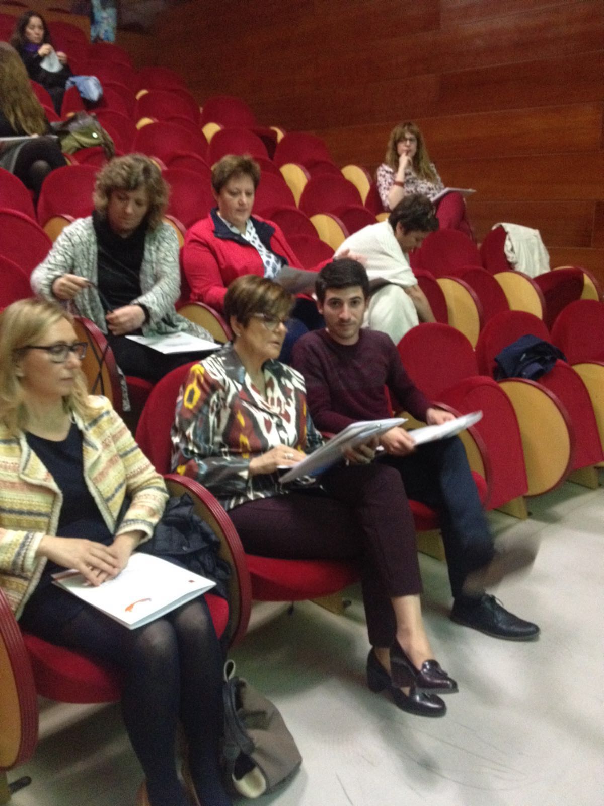 La presidenta de la Asamblea ha clausurado las primeras Jornadas de Cooperación Descentralizada de la Región de Murcia