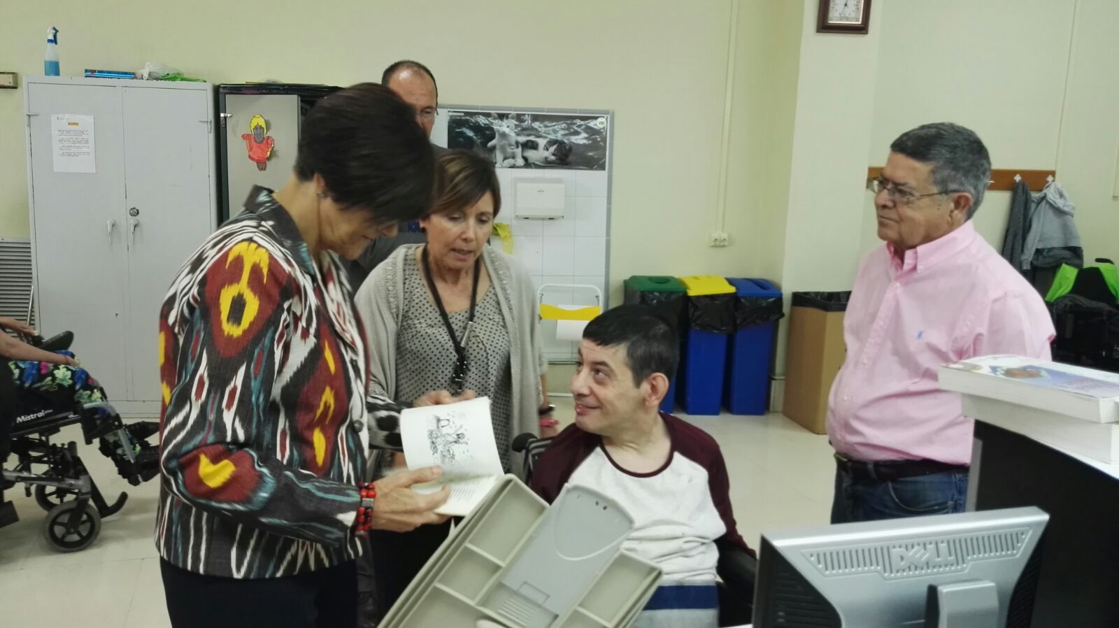 La presidenta de la Asamblea ha visitado el Centro de Día, Prolam