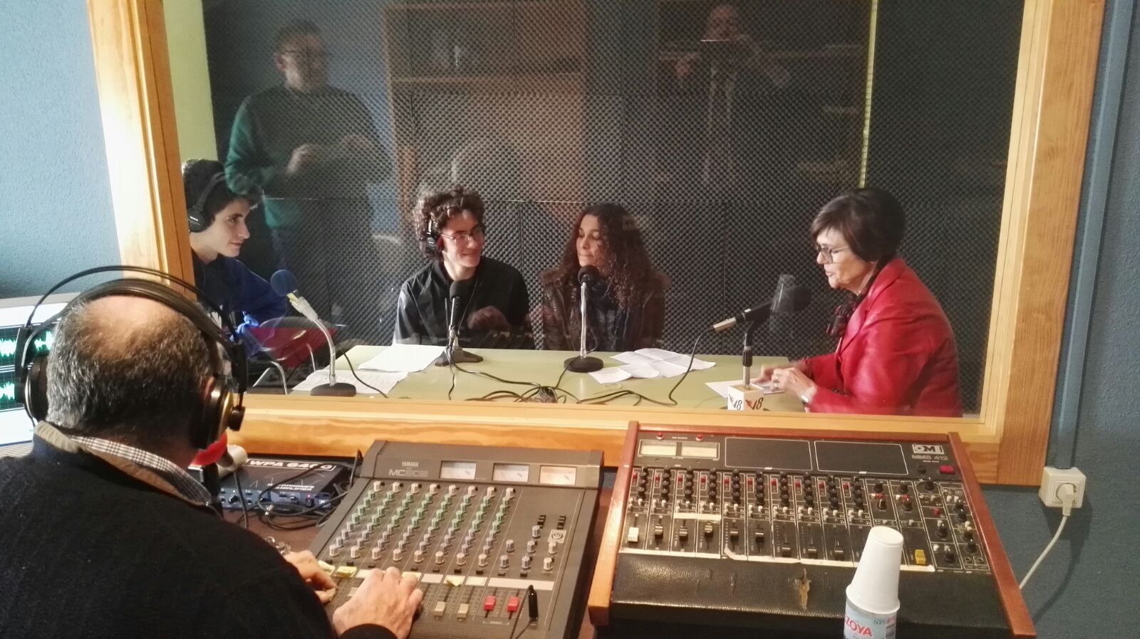 Charla coloquio con motivo del Día de la Constitución en el IES Saavedra Fajardo