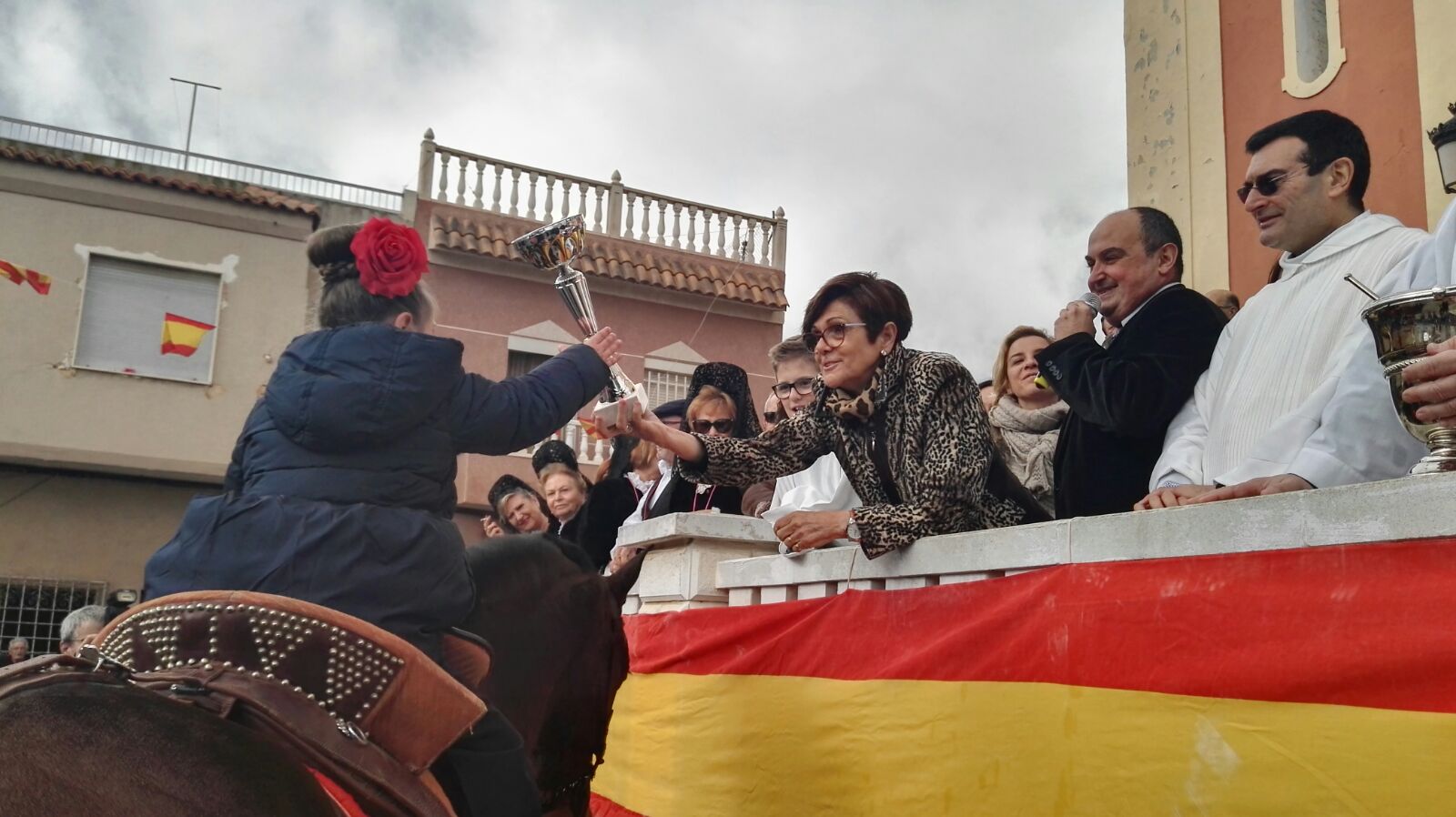 La presidenta de la Asamblea Regional, Rosa Peñalver, ha asistido a la celebración de San Antonio Abad