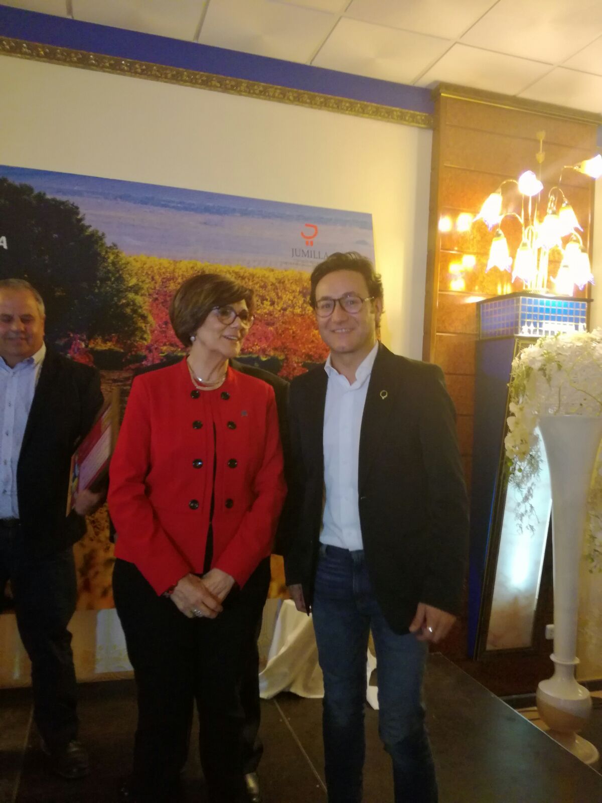 La presidenta de la Asamblea, Rosa Peñalver, entregó algunos de los premios del XXIII Certamen de Calidad Vinos de Jumilla