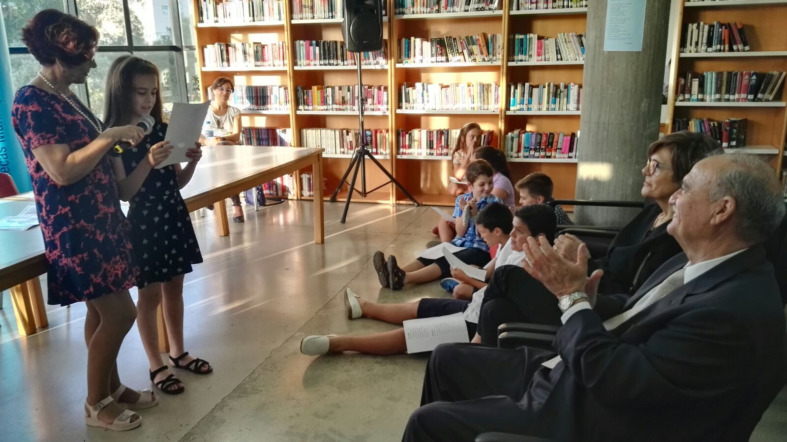 Acto de nominación de la Biblioteca de adultos del Centro Cultural Ramón Alonso Luzzy como Biblioteca de Josefina Soria