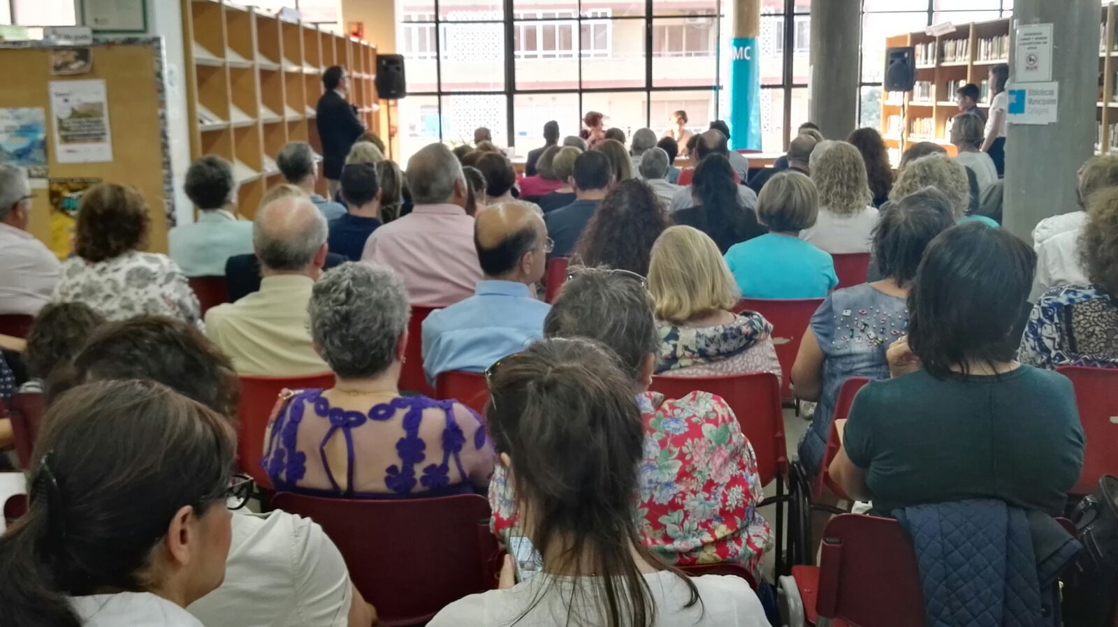 Acto de nominación de la Biblioteca de adultos del Centro Cultural Ramón Alonso Luzzy como Biblioteca de Josefina Soria