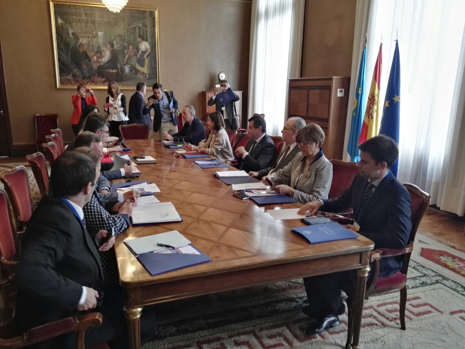 Rosa Peñalver participa en el seminario XX Aniversario de la CALRE, "Papel de las regiones en la Europa en transición"