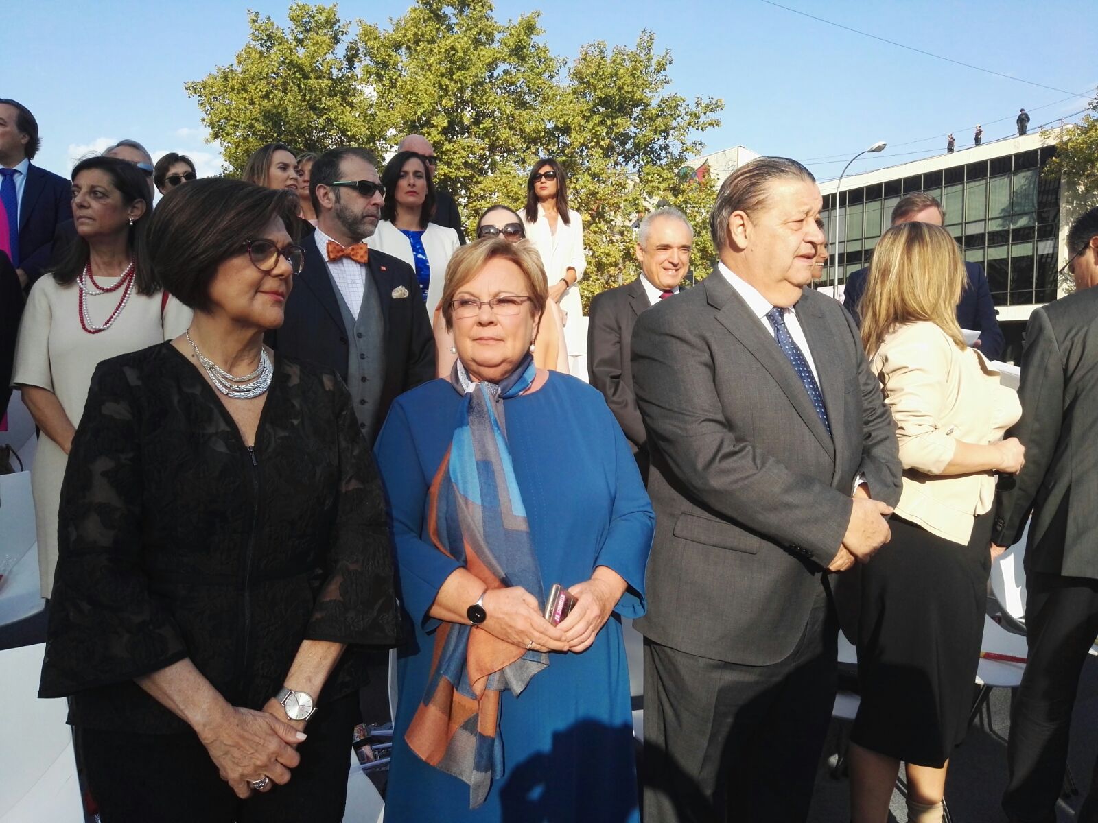 La presidenta de la Asamblea, Rosa Peñalver, en el desfile militar