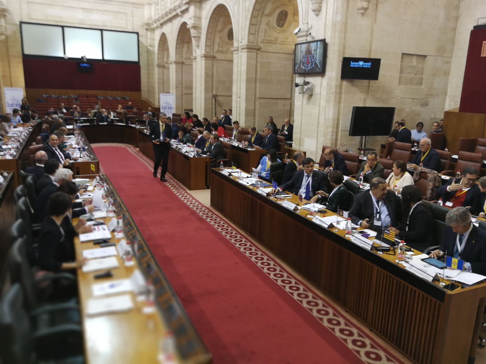 La presidenta de la Cámara autonómica, Rosa Peñalver, en la Asamblea Plenaria de Calre
