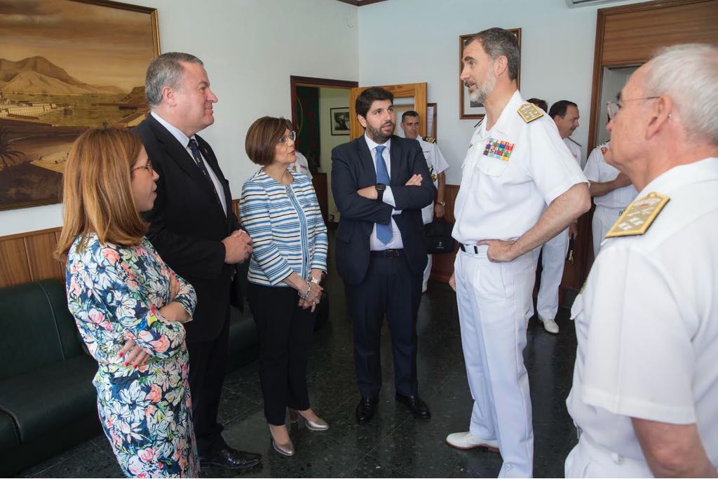 La presidenta de la Cámara, Rosa Peñalver, en la recepción con motivo de la visita de Su Majestad el Rey Felipe VI