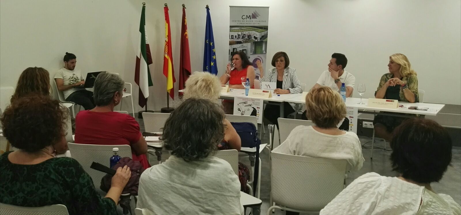 La presidenta de la Asamblea Regional, Rosa Peñalver, inaugura el VI Encuentro Feminista de la Universidad de Murcia, ‘Devora tu machismo’
