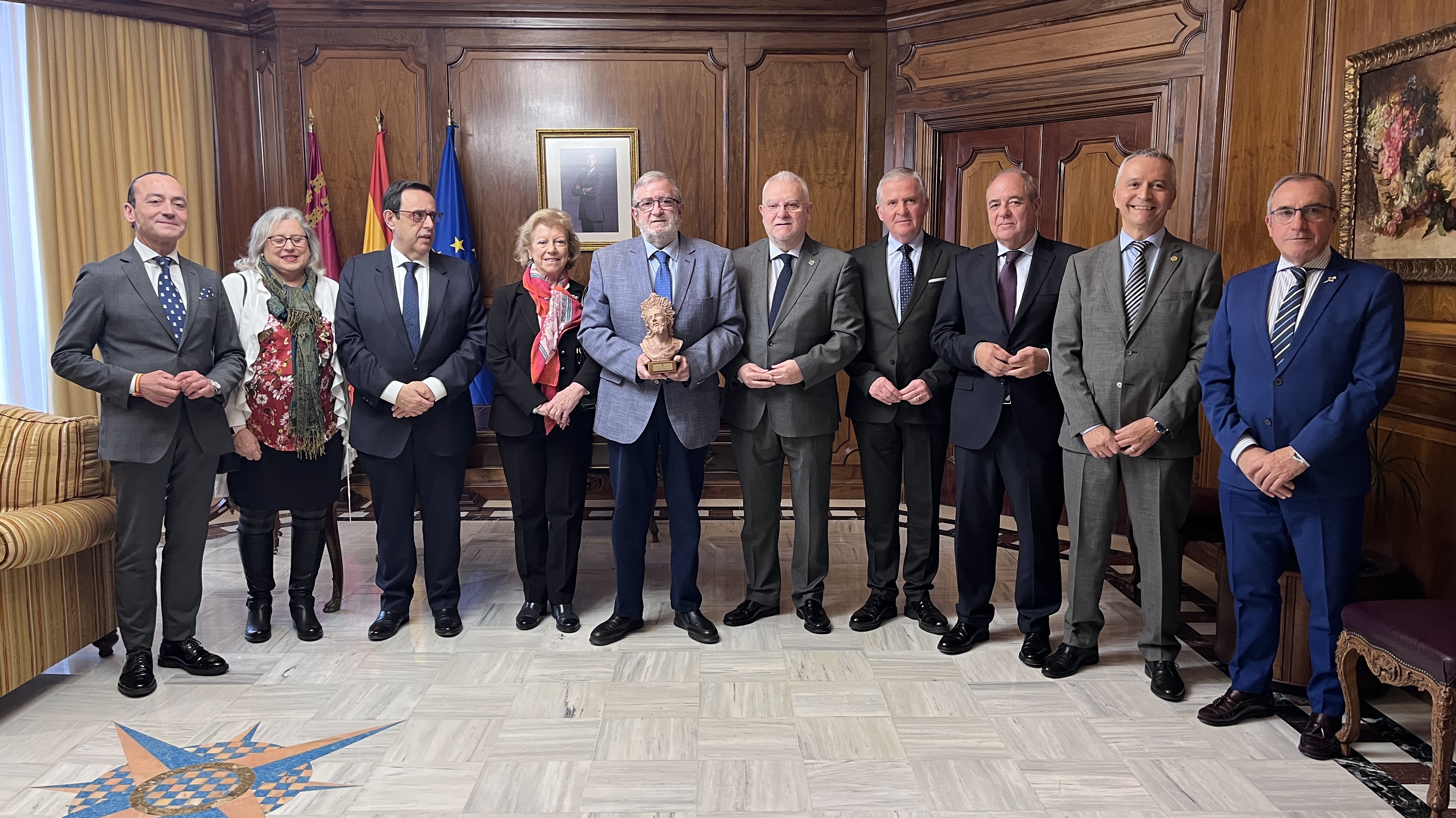 El presidente se reúne con el Cabildo Superior de Cofradías de Murcia