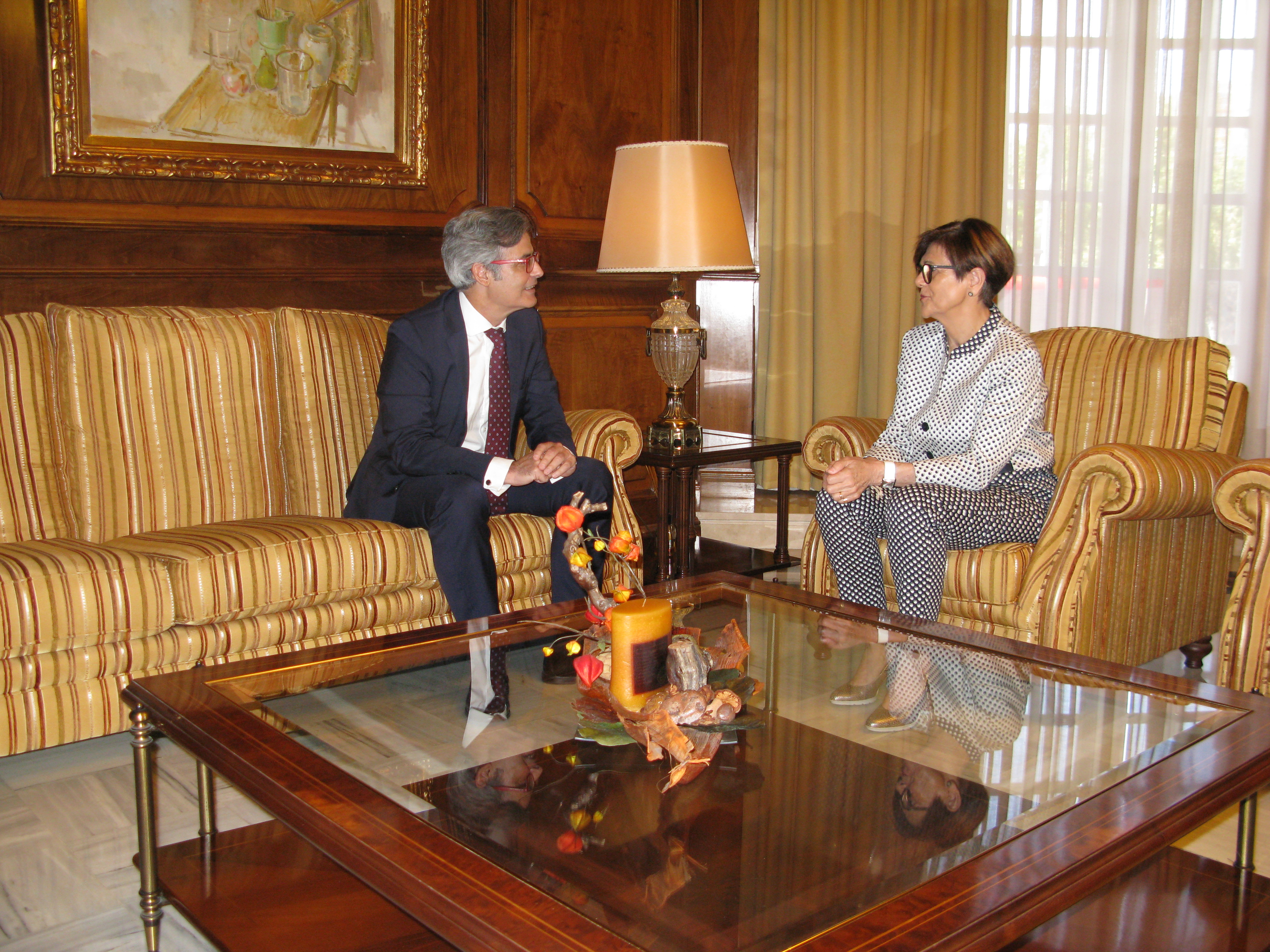 Juan Martínez Moya y Rosa Peñalver, durante su entrevista