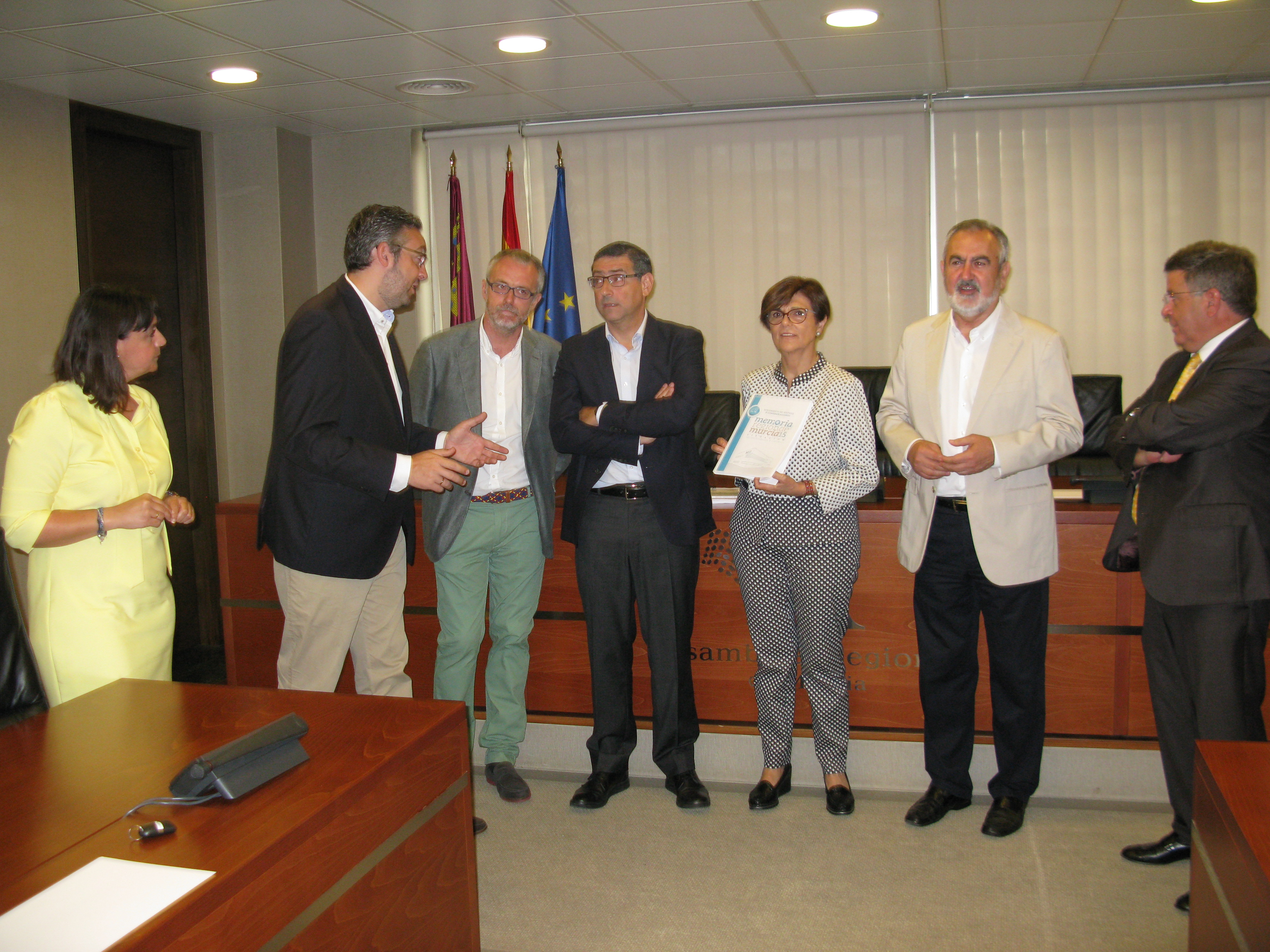 El Consejo Económico y Social de la Región de Murcia, CES, ha presentado su Memoria a Rosa Peñalver y diputados regionales