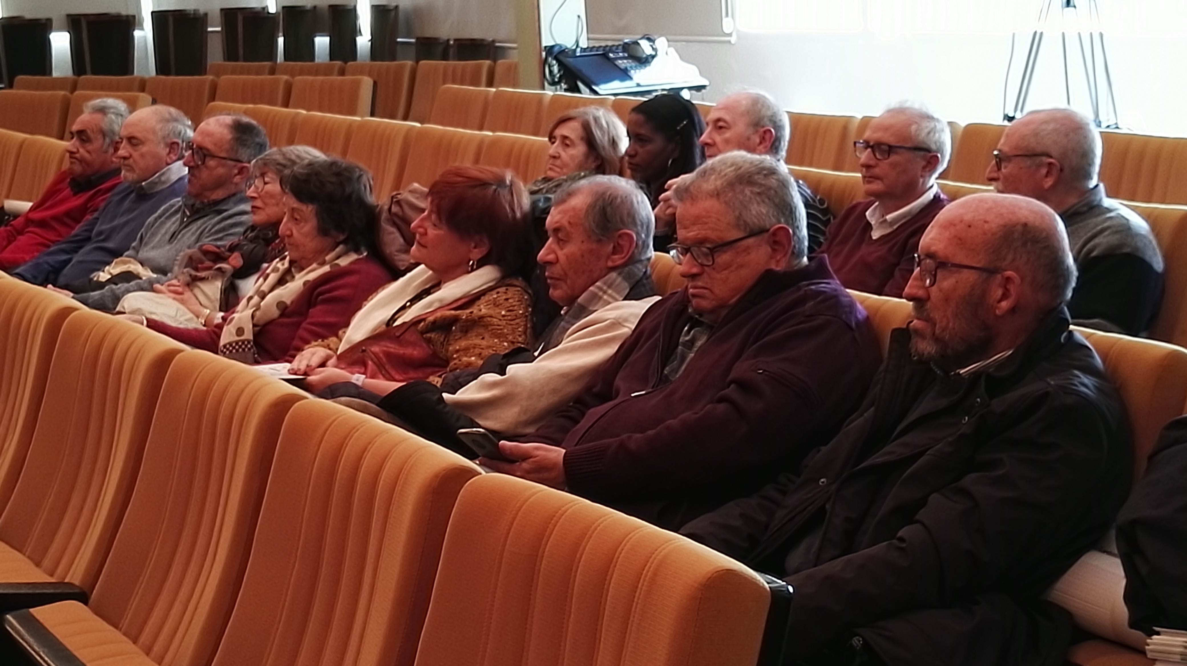 Imagen de asistentes a la presentación de las VI Jornadas "Una Educación para el siglo XXI"