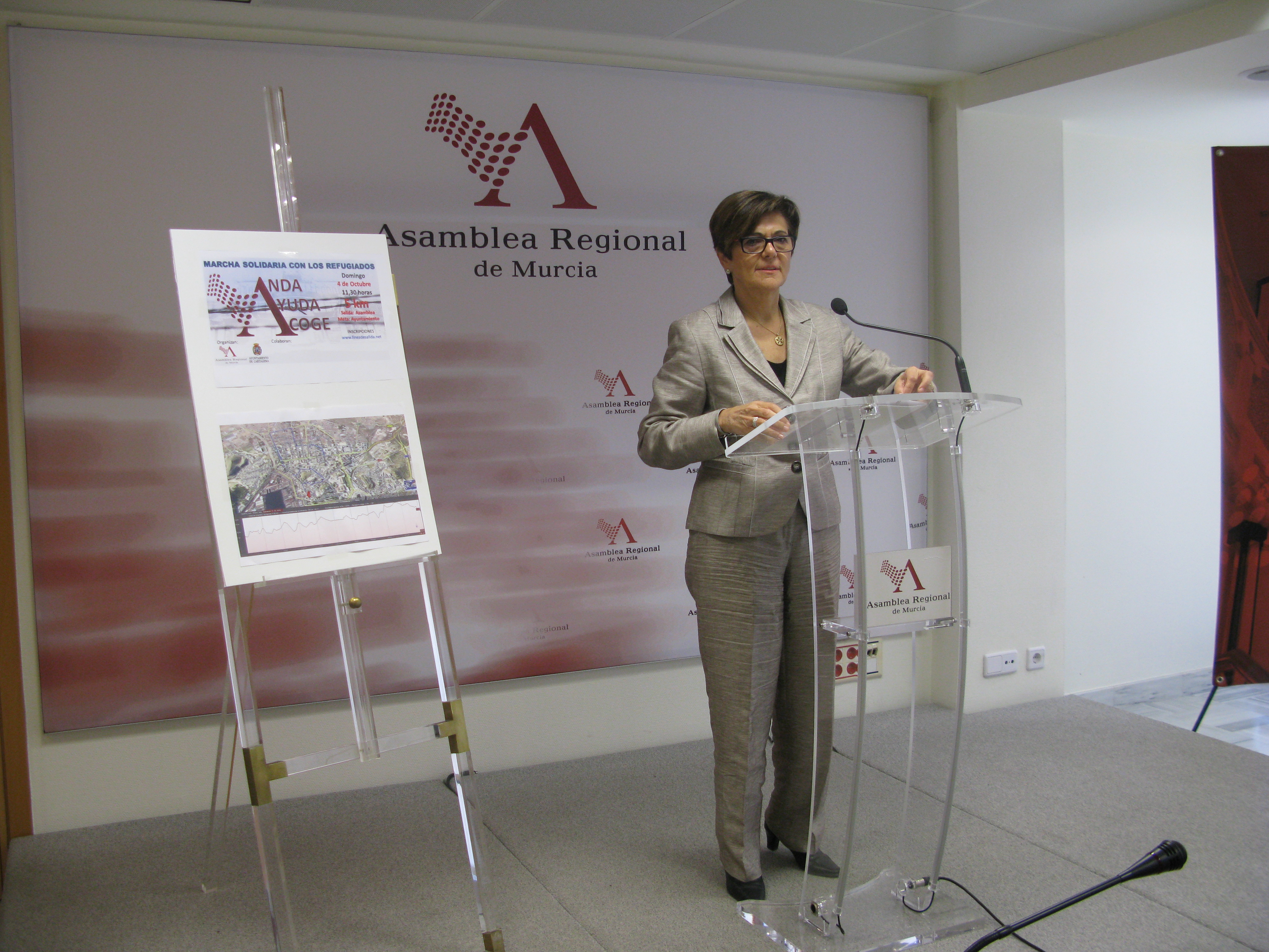 La presidenta de la Asamblea, Rosa Peñalver, durante la presentación de la Marcha solidaria con los refugiados