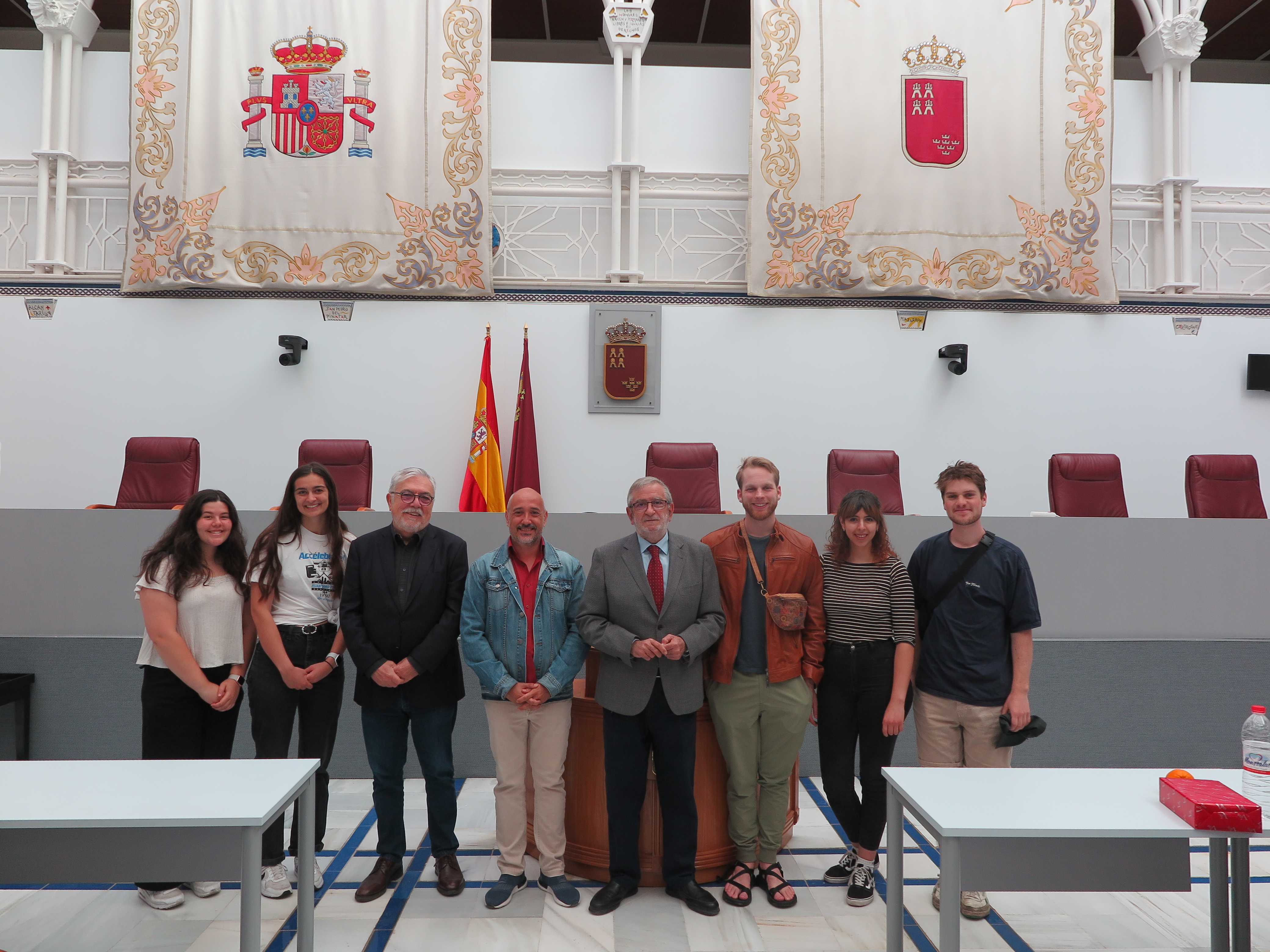 Estudiantes de Universidades estadounidenses visitan la Asamblea Regional