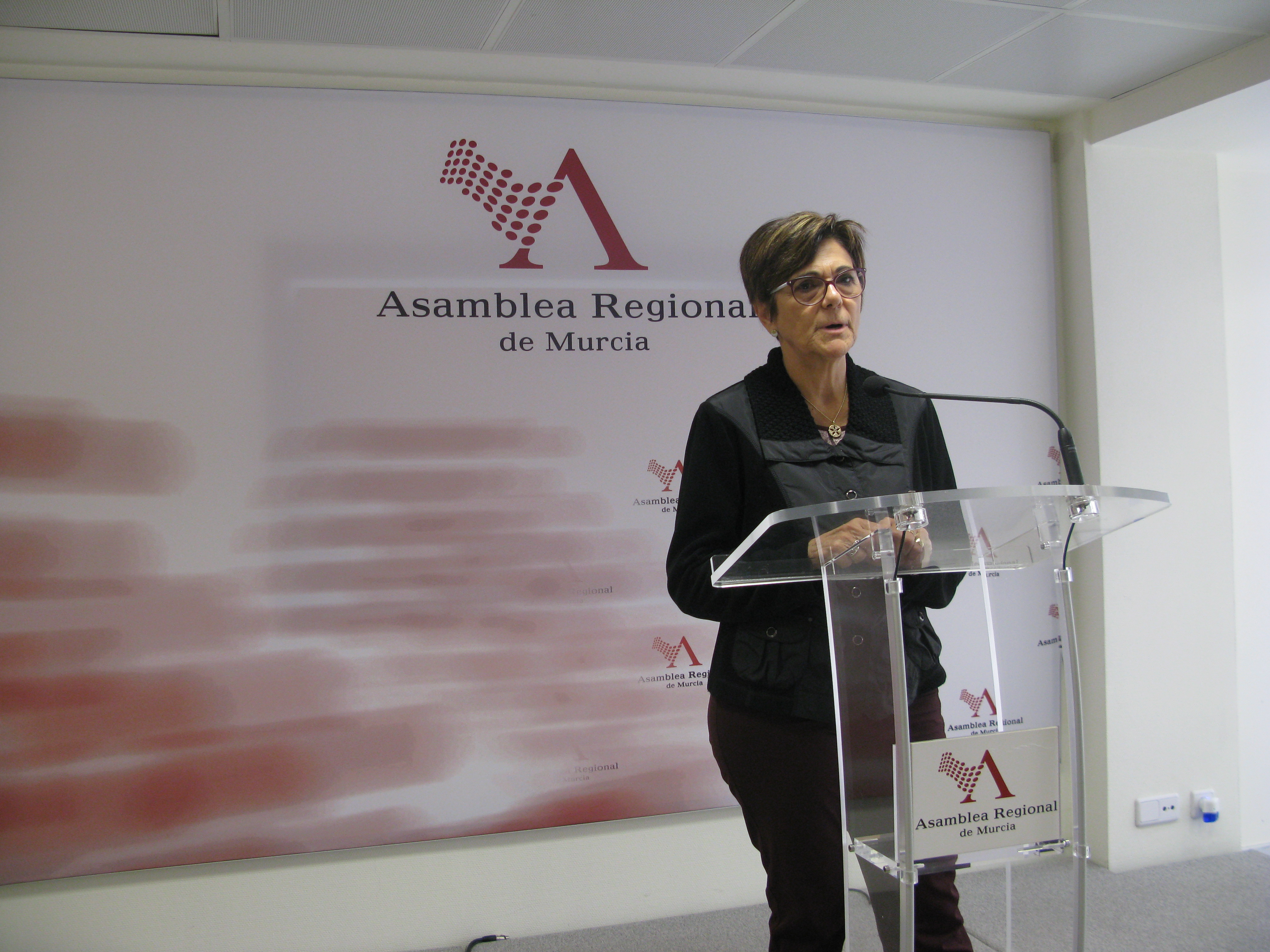 La presidenta de la Asamblea Regional, Rosa Peñalver durante las declaraciones.