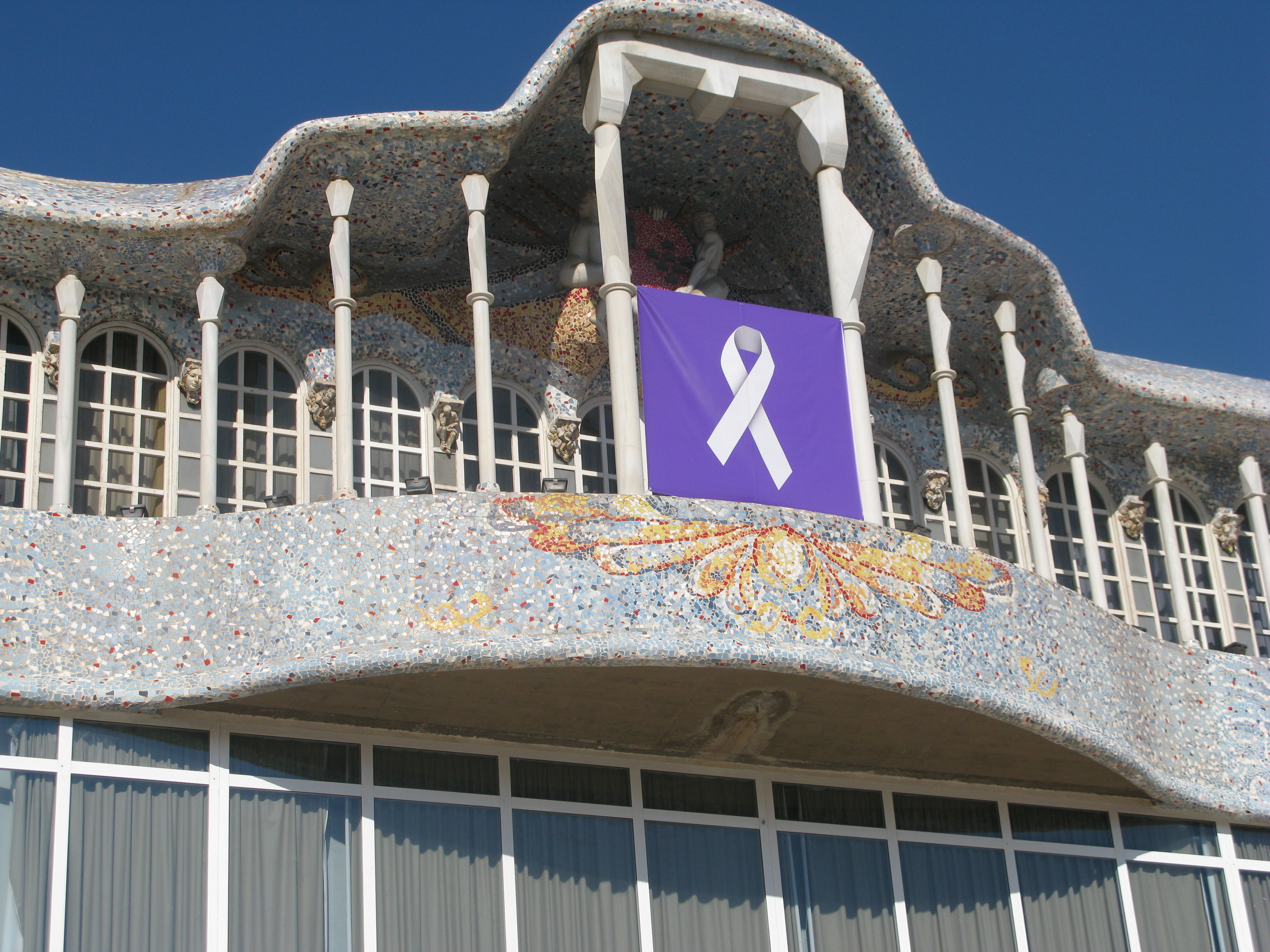 Lazo blanco, símbolo de la lucha contra la violencia de género