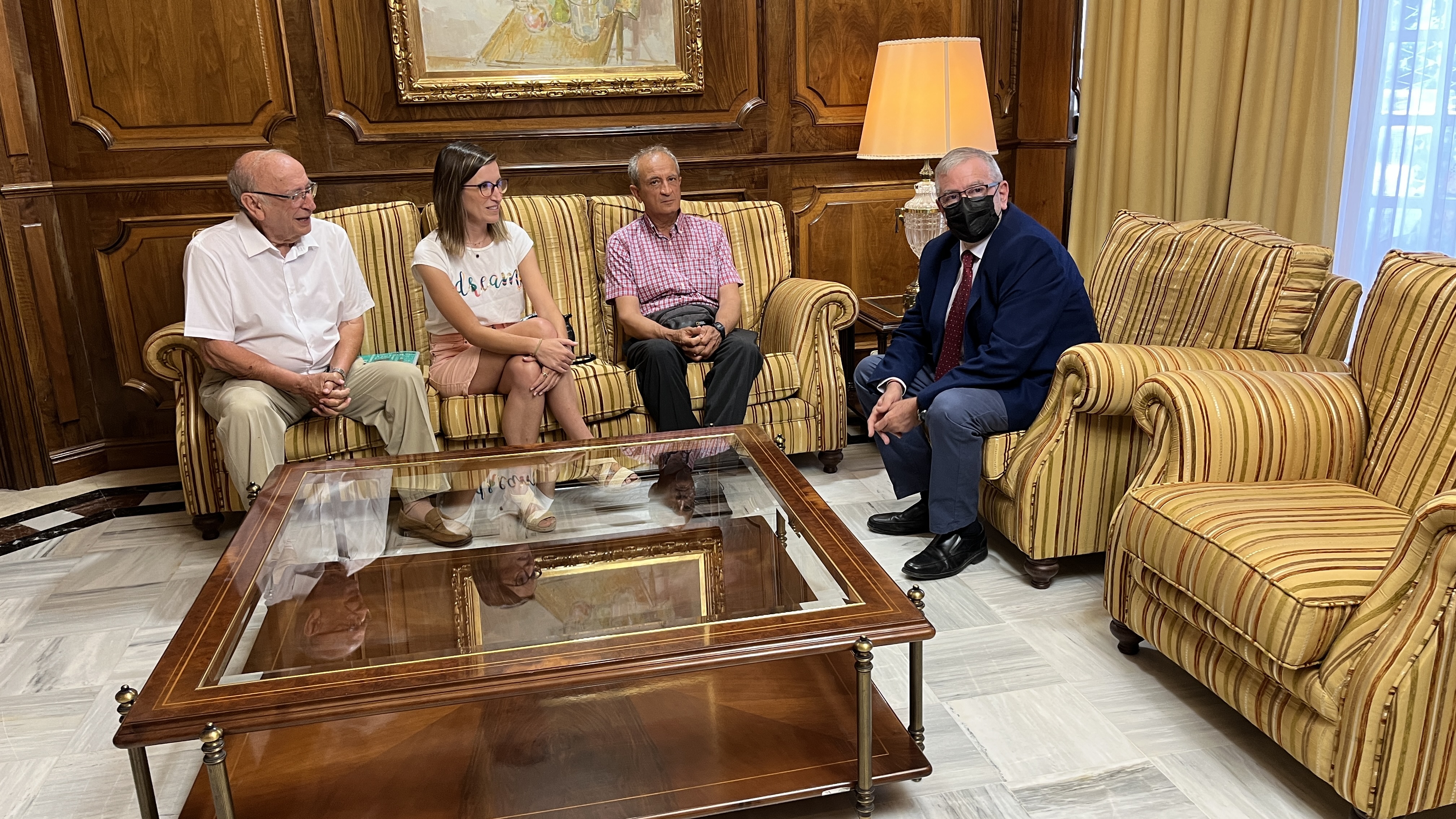 El presidente de la Asamblea Regional, Alberto Castillo, se reúne con la Federación de Núcleos Afectados por la Ley de Costas en la Región de Murcia
