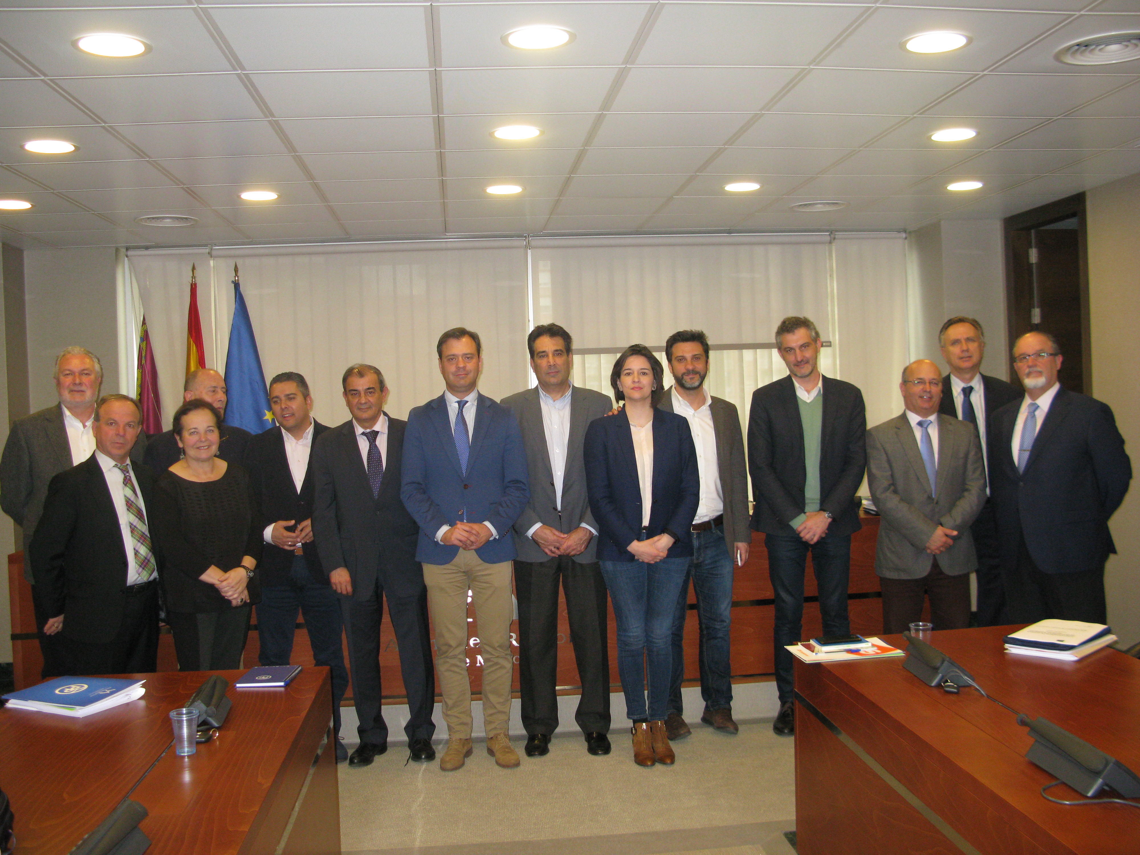 La Comisión especial de Empleo y el presidente de UCOMUR.