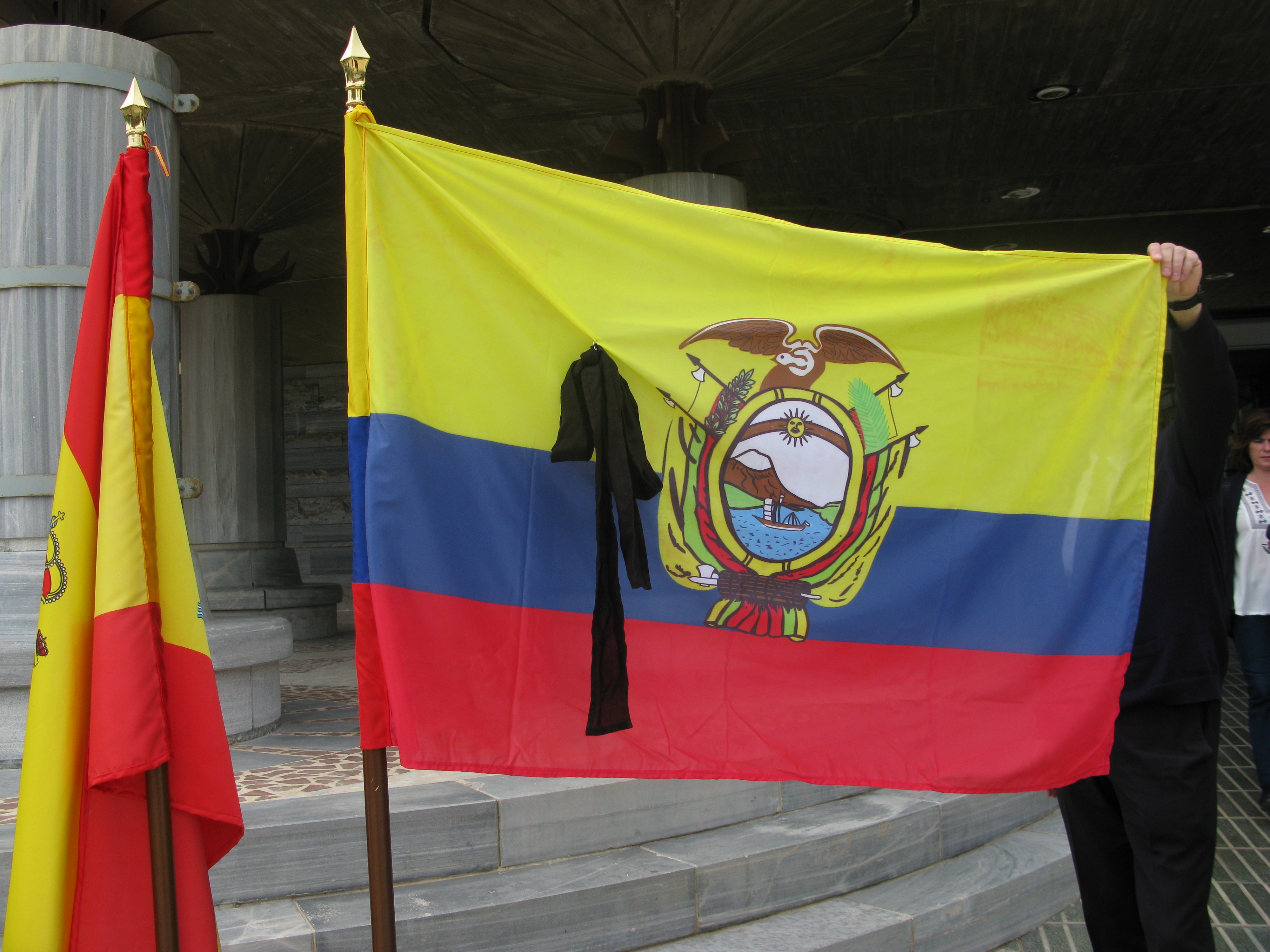 La Asamblea Regional de Murcia se vuelca con la comunidad ecuatoriana