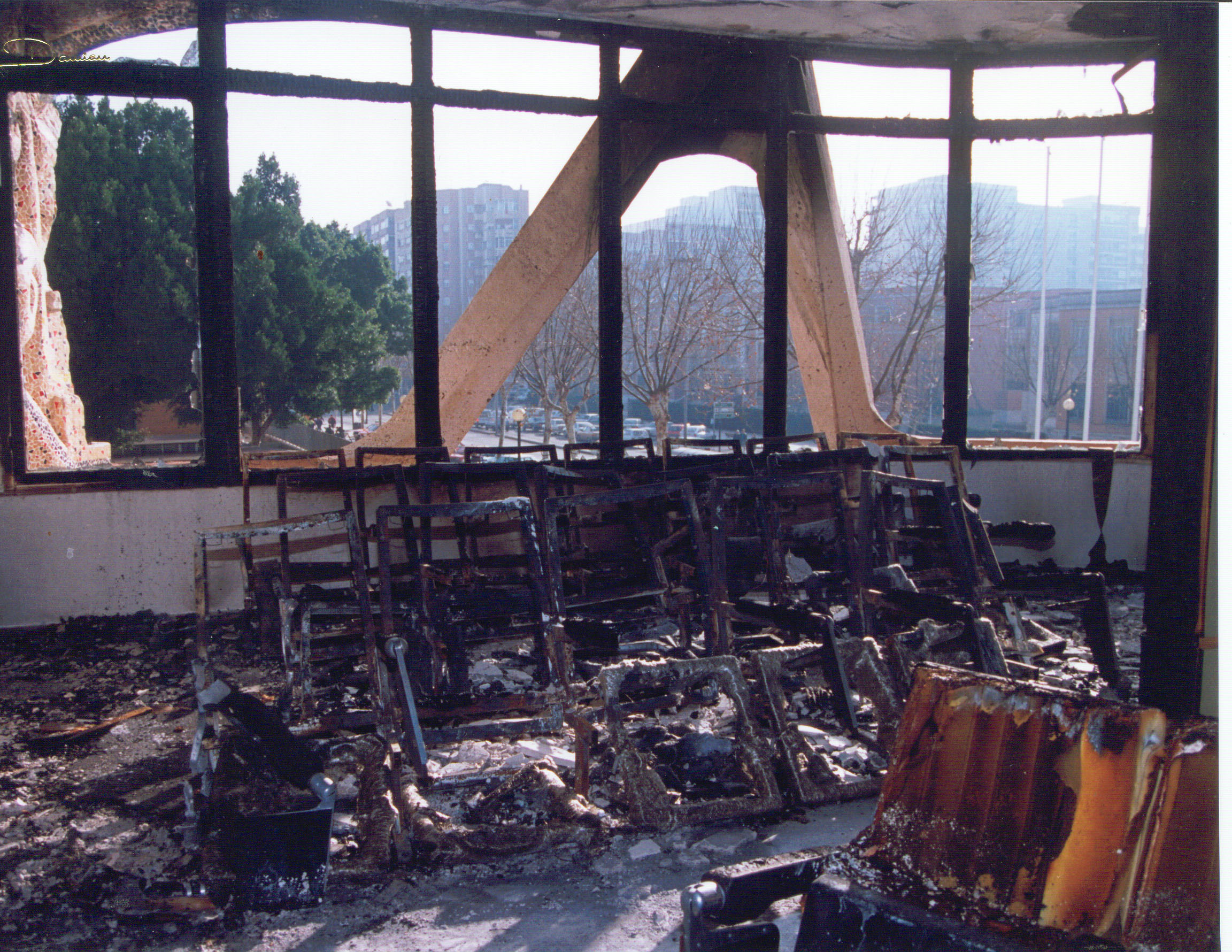 El incendio del Parlamento autonómico se produjo el 3 de febrero de 1992