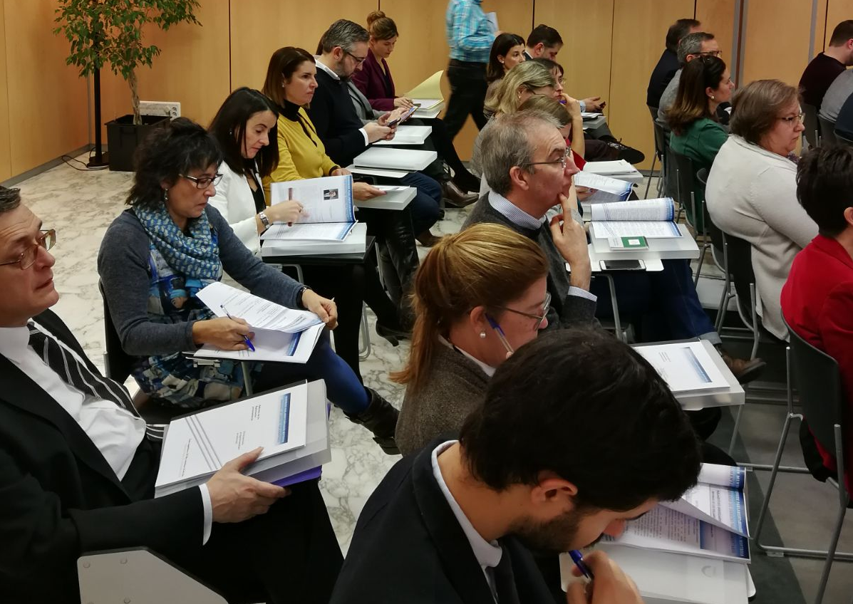 Una delegación murciana participa en el seminario de derecho parlamentario 'Reformas de los reglamentos parlamentarios'