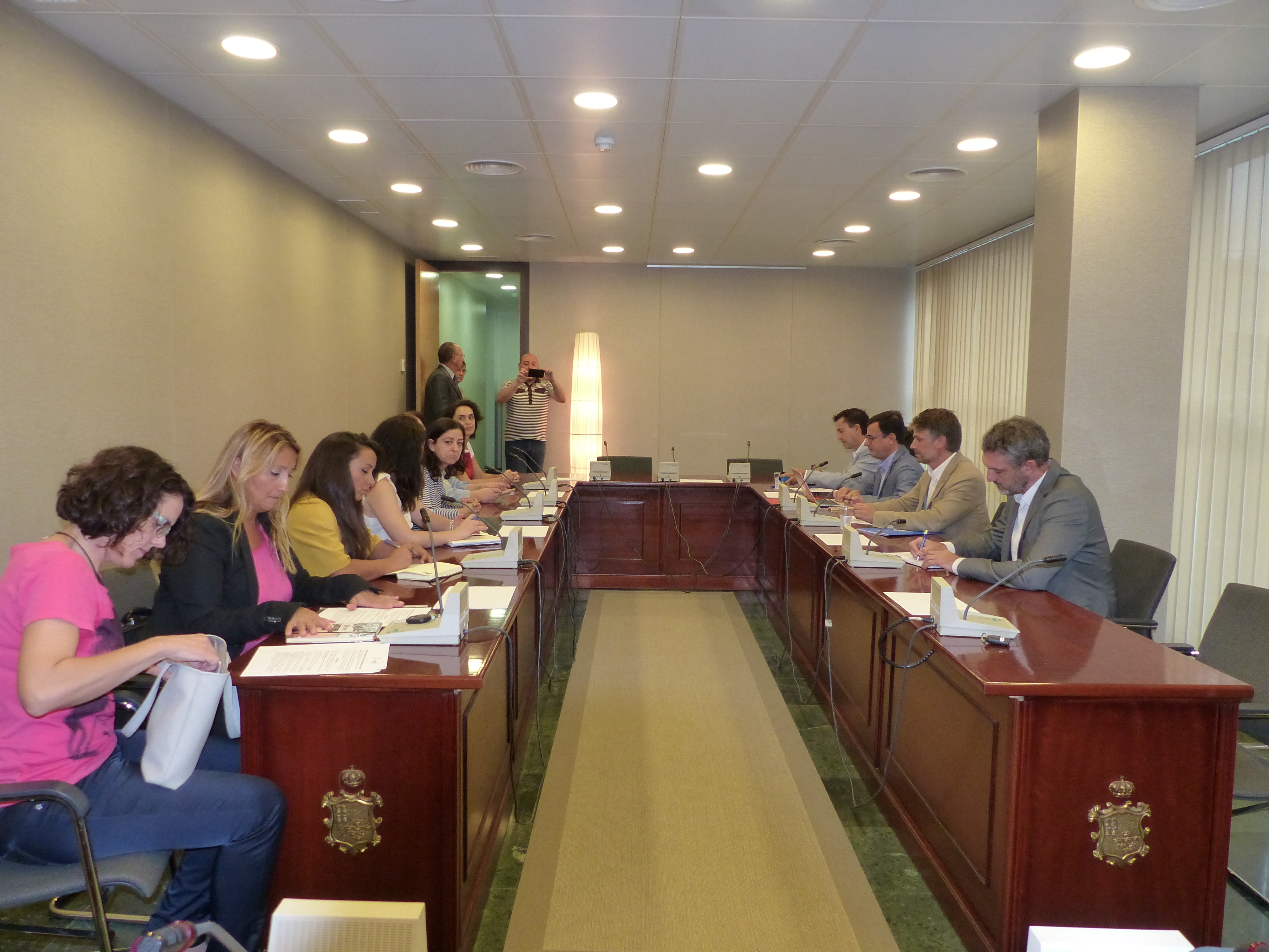 La asociación Talentos: Altas Capacidades Intelectuales, con la presidenta de la Asamblea