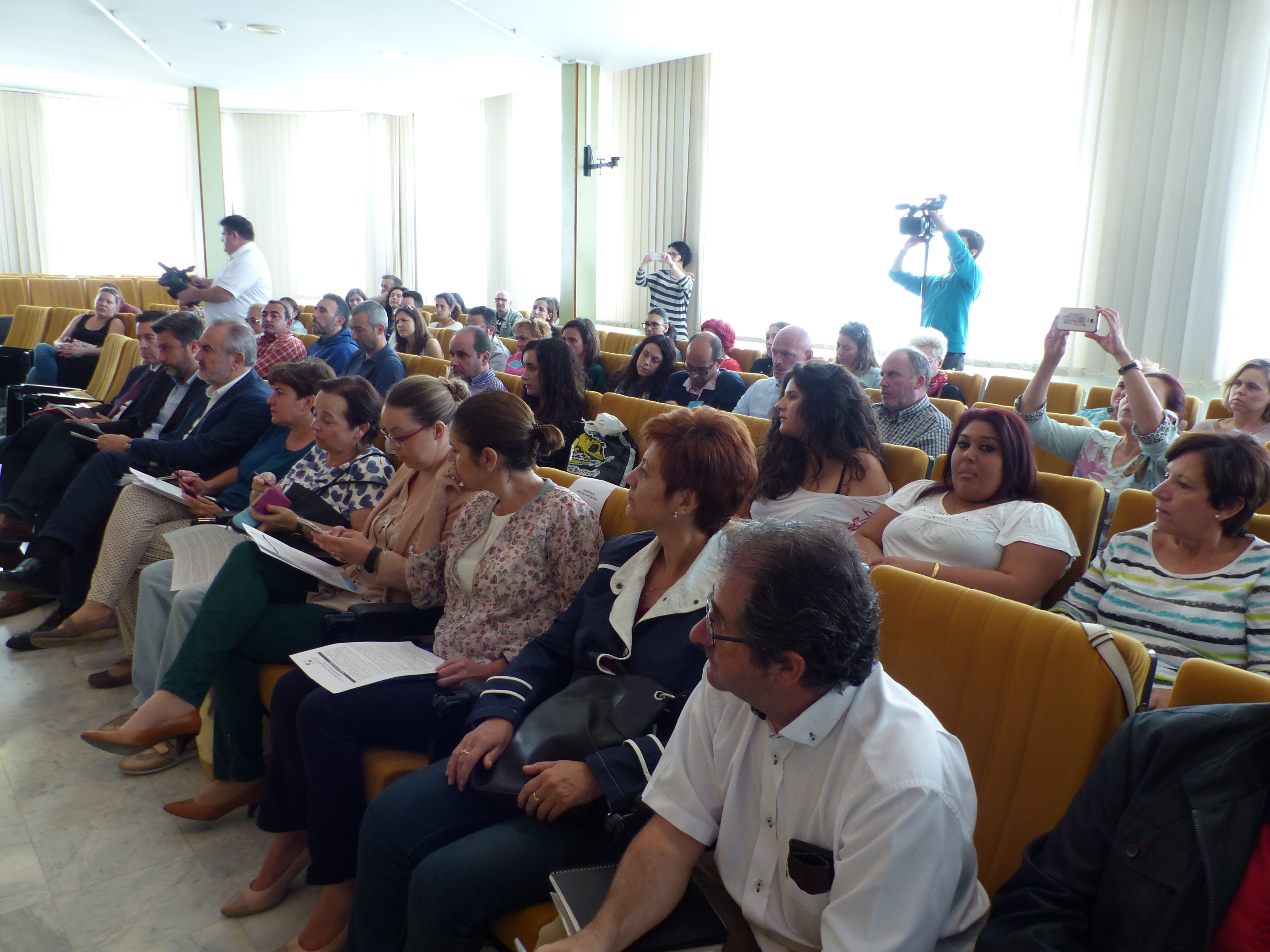 Diputados regionales se han reunido con EAPN