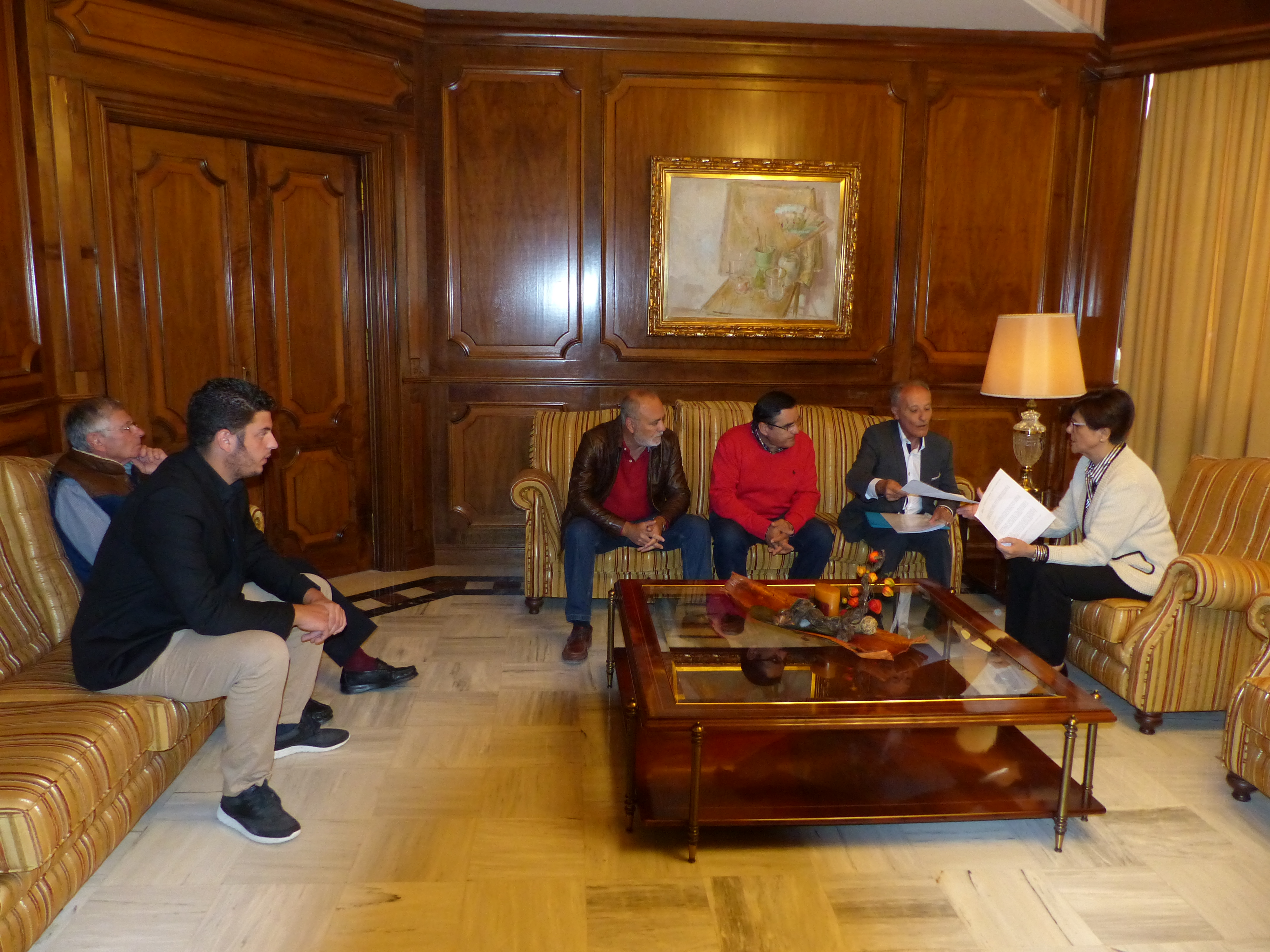 La Comunidad de Regantes de Baños de Mula ha trasladado sus reivindicaciones a la presidenta de la Asamblea