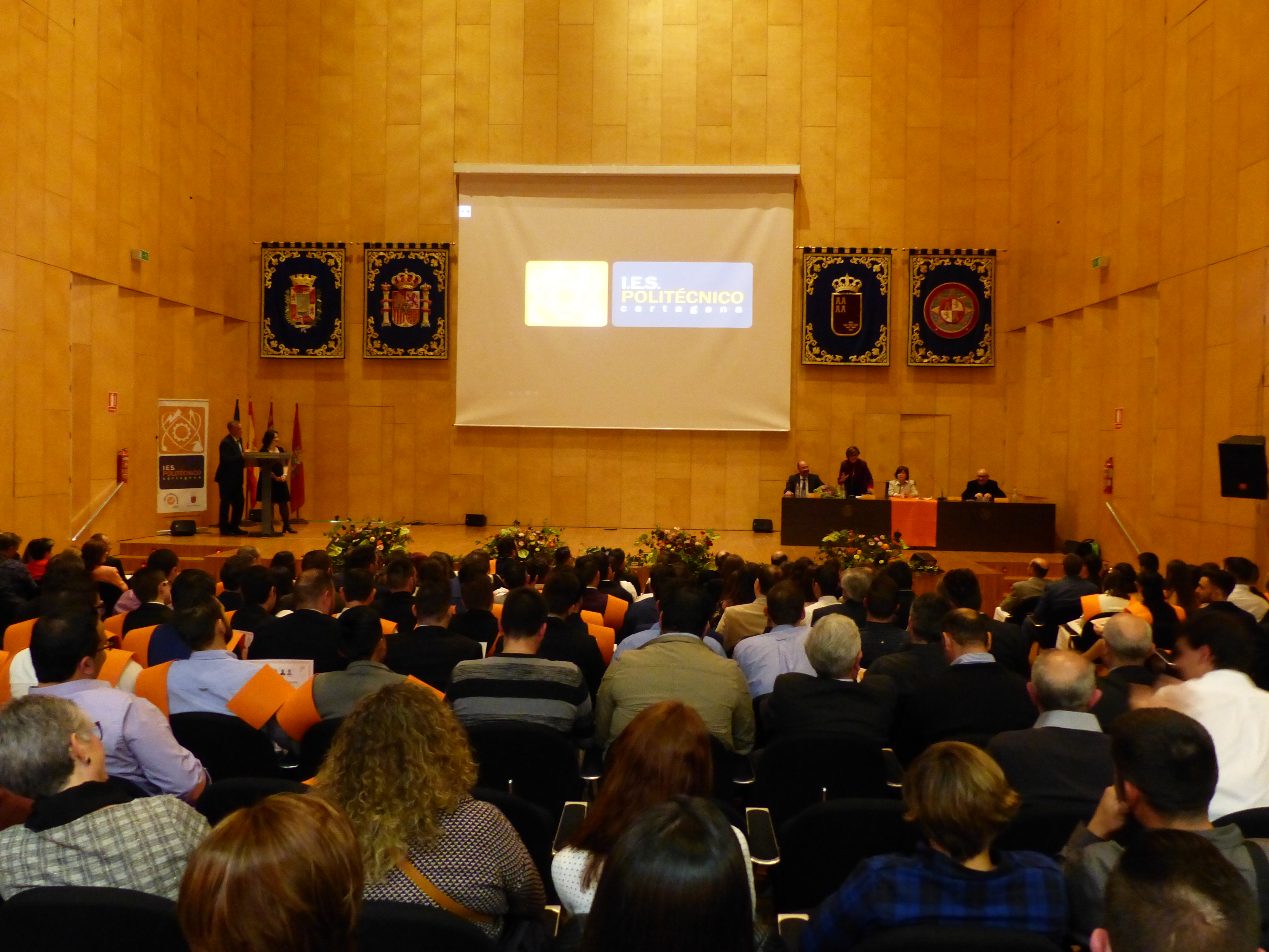Rosa Peñalver ha amadrinado la graduación de nueve ciclos formativos de IES Politécnico