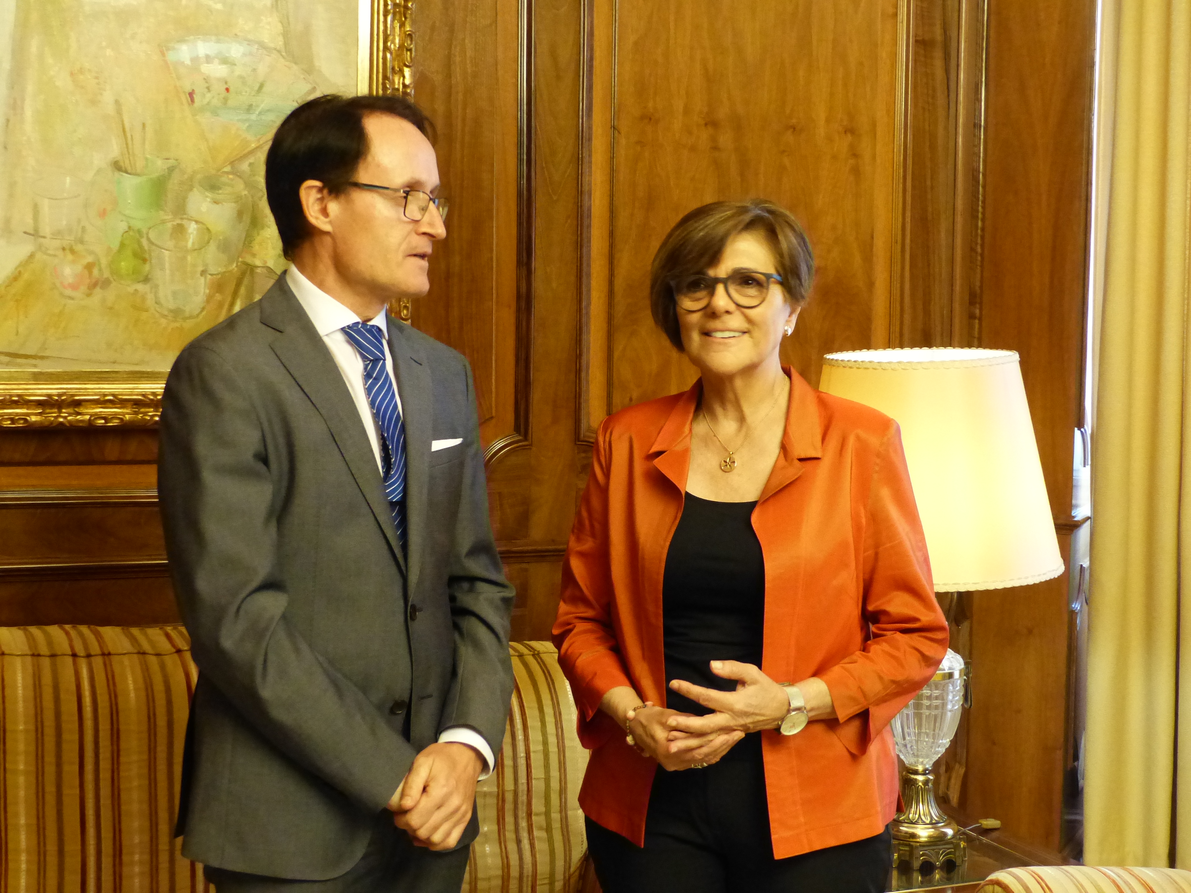Díaz Manzanera entrega la ‘Memoria de la Fiscalía de la Comunidad Autónoma de la Región de Murcia 2017, ejercicio 2016’