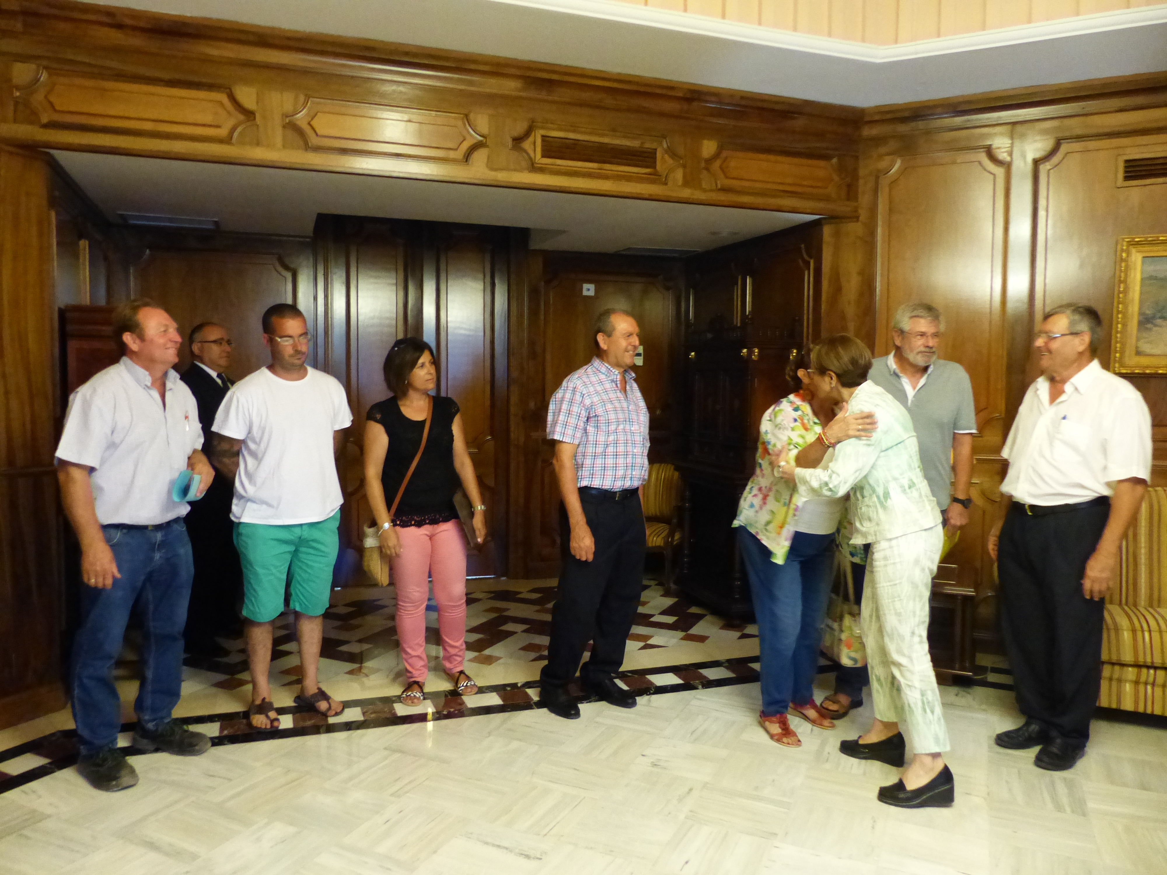 La presidenta de la Asamblea Regional, Rosa Peñalver, ha recibido a distintos colectivos del Llano del Beal