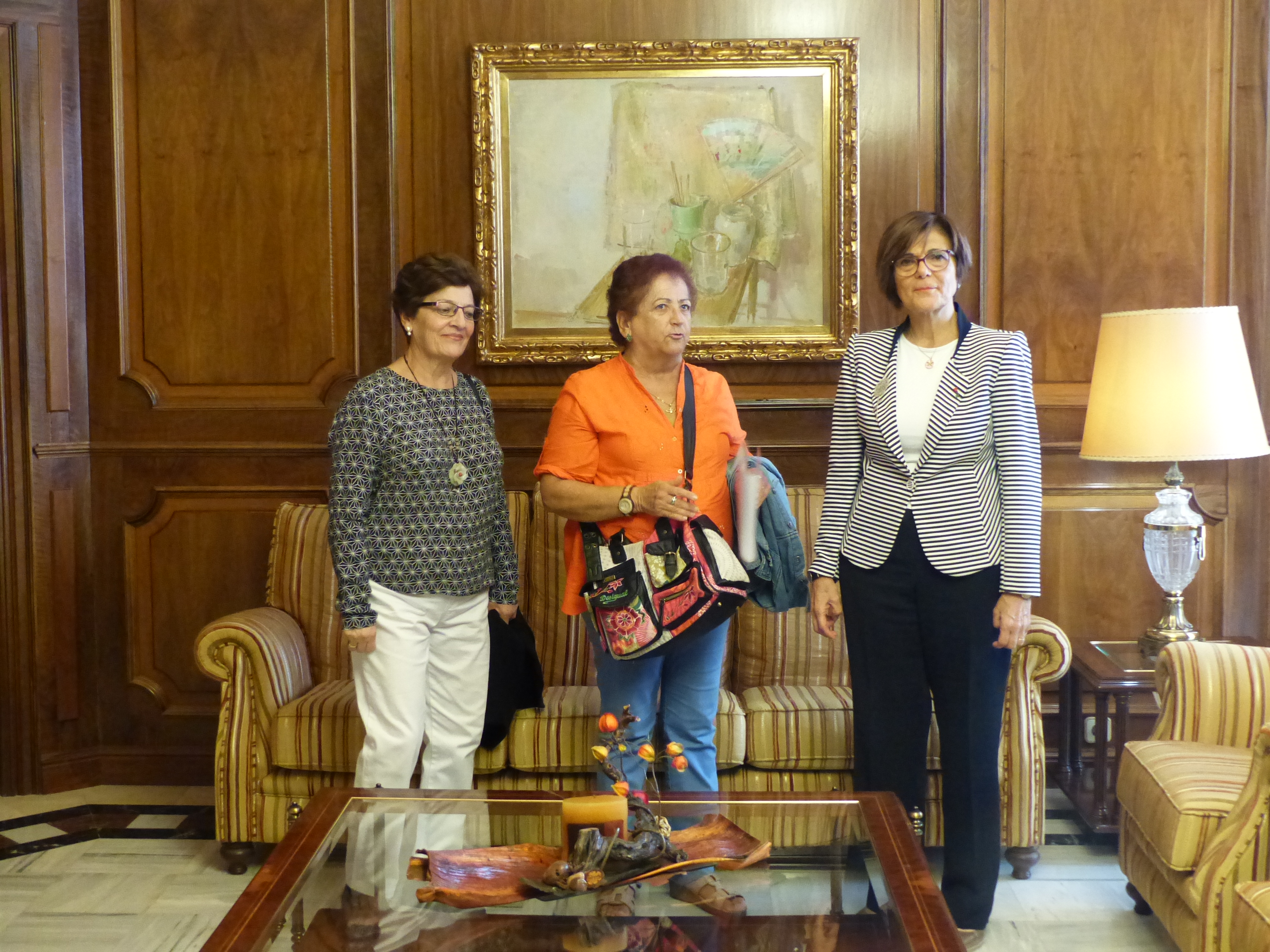 La presidenta de la Asamblea Regional, Rosa Peñalver, ha recibido a la junta directiva de la Asociación Memoria Histórica de Cartagena
