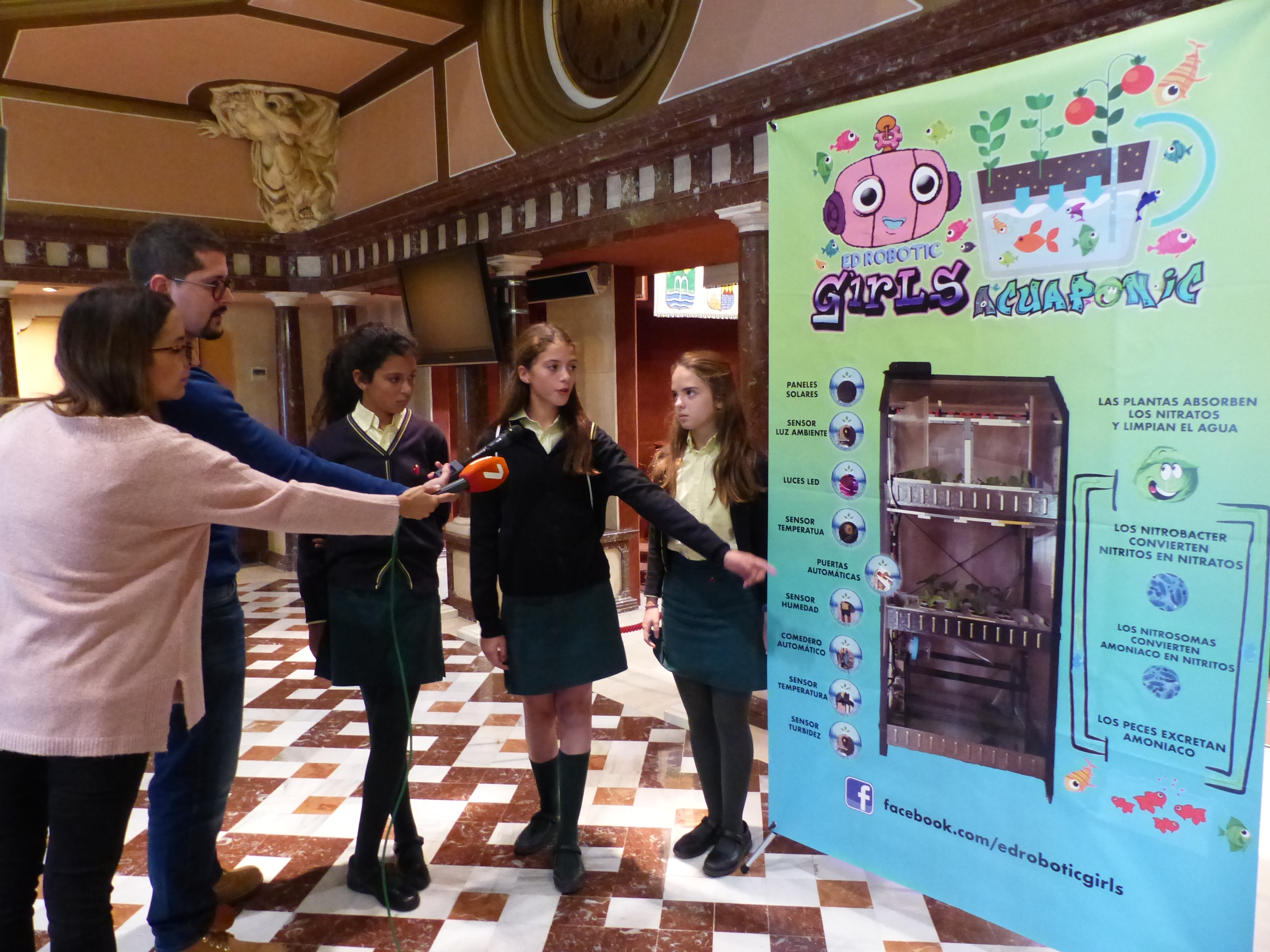 Las ED Robotic Girls han presentado su proyecto en el Parlamento murciano