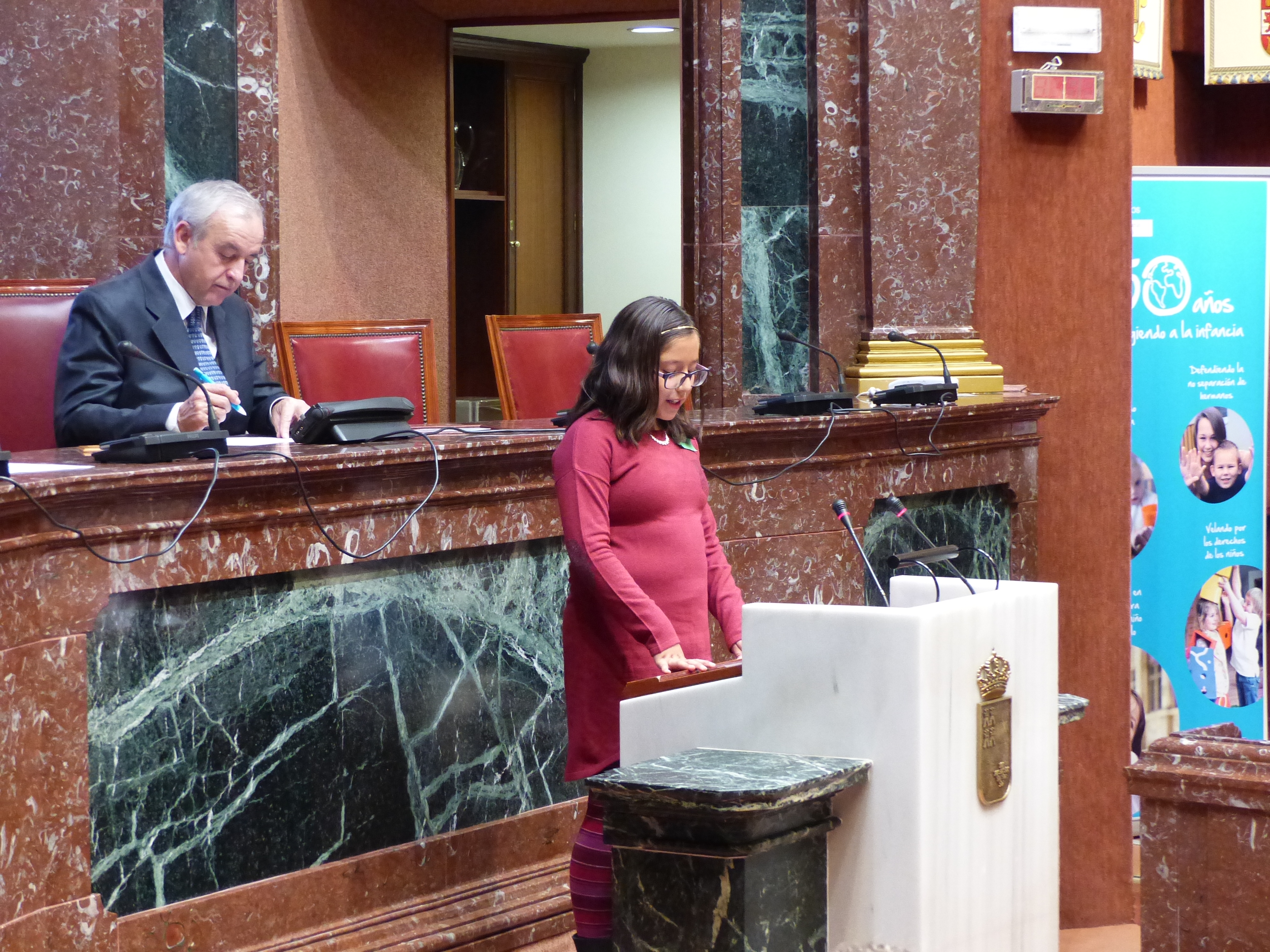 La Cámara legislativa acoge un pleno infantil de Aldeas Infantiles SOS España