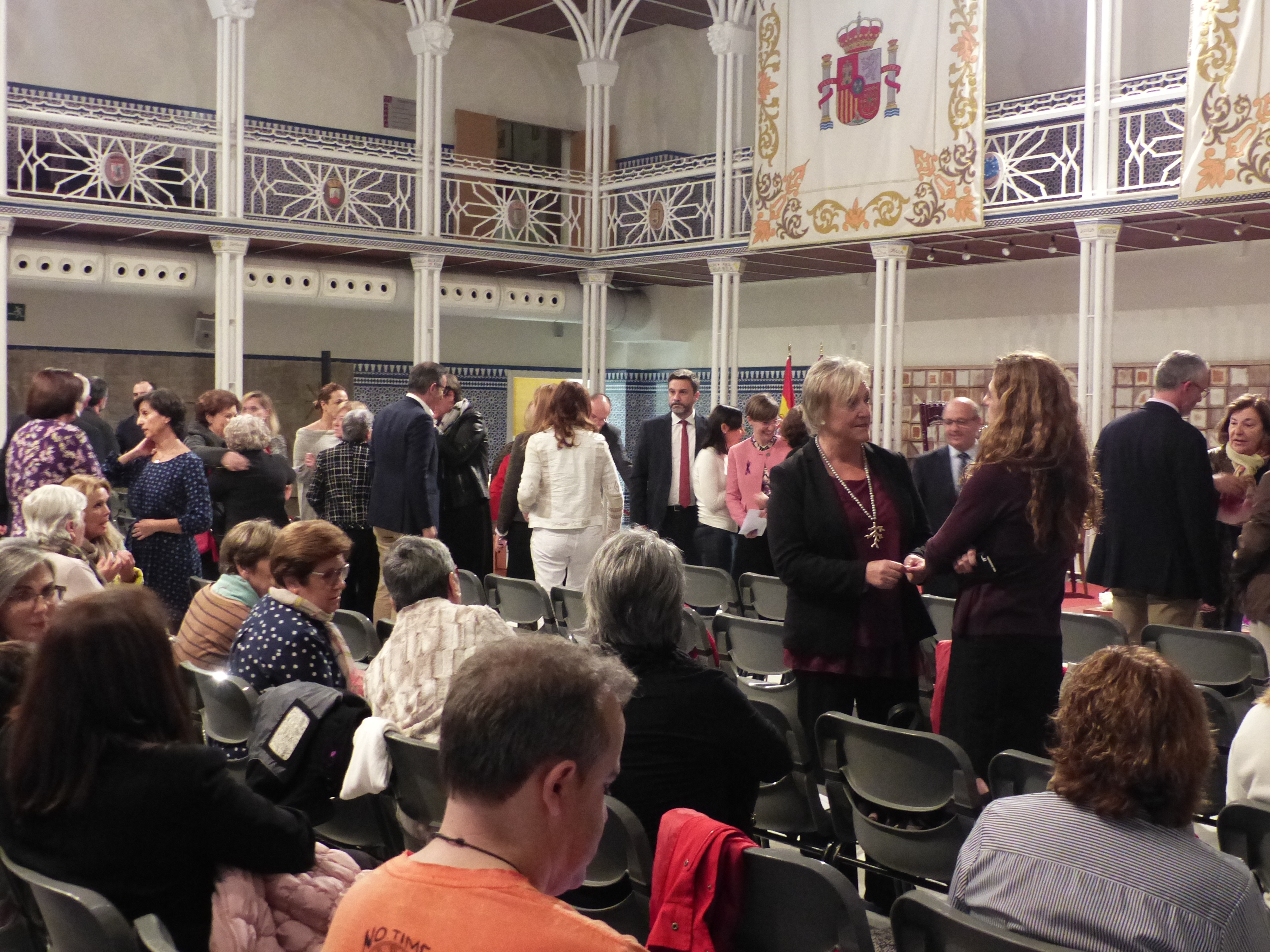 La Asamblea Regional recuerda a las víctimas de violencia de género