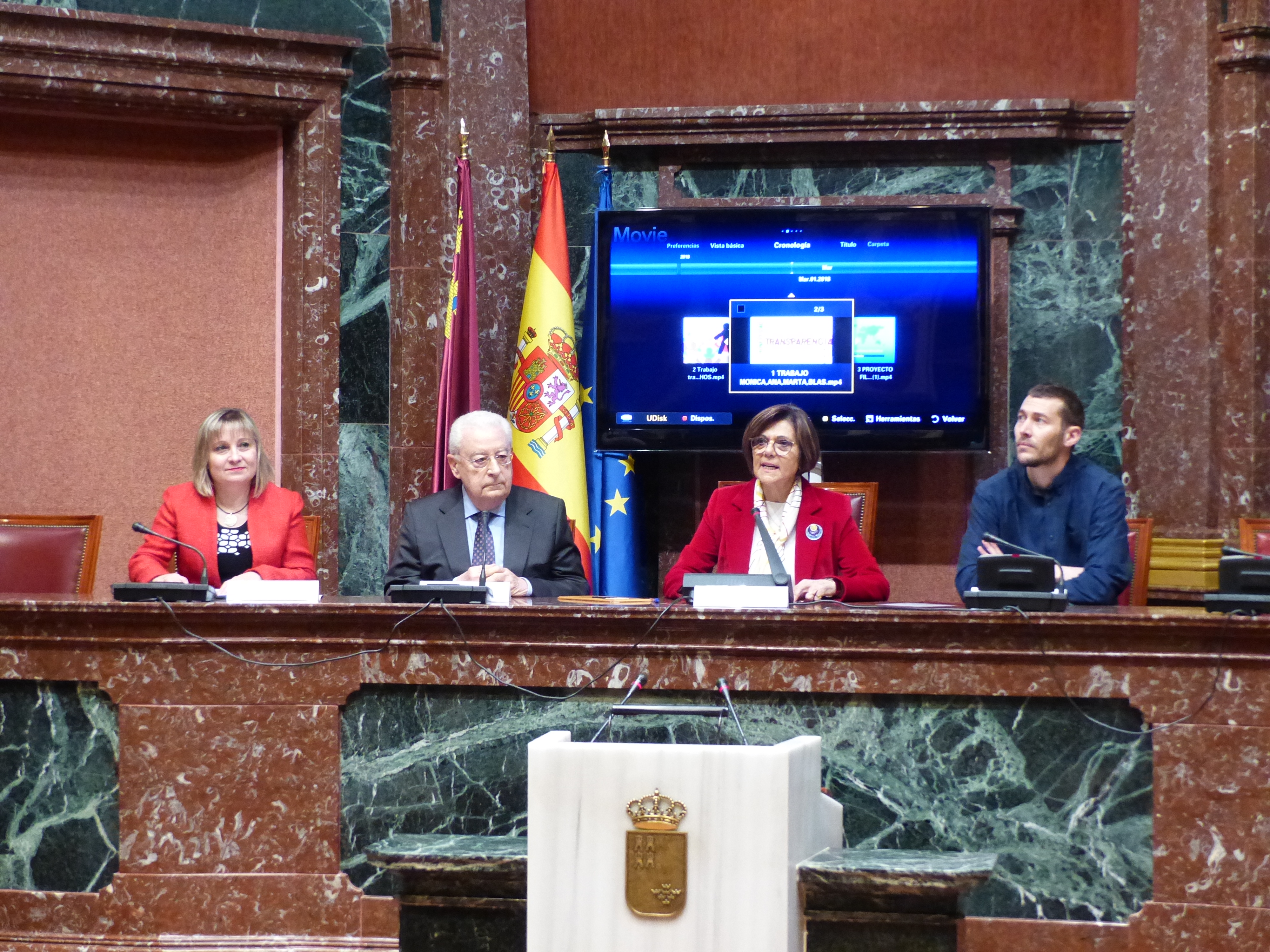 Entrega de premios del programa Iris, desarrollado conjuntamente por el Consejo de la Transparencia, la Sociedad de Filosofía de la Región y docentes de Bachillerato y Universidad
