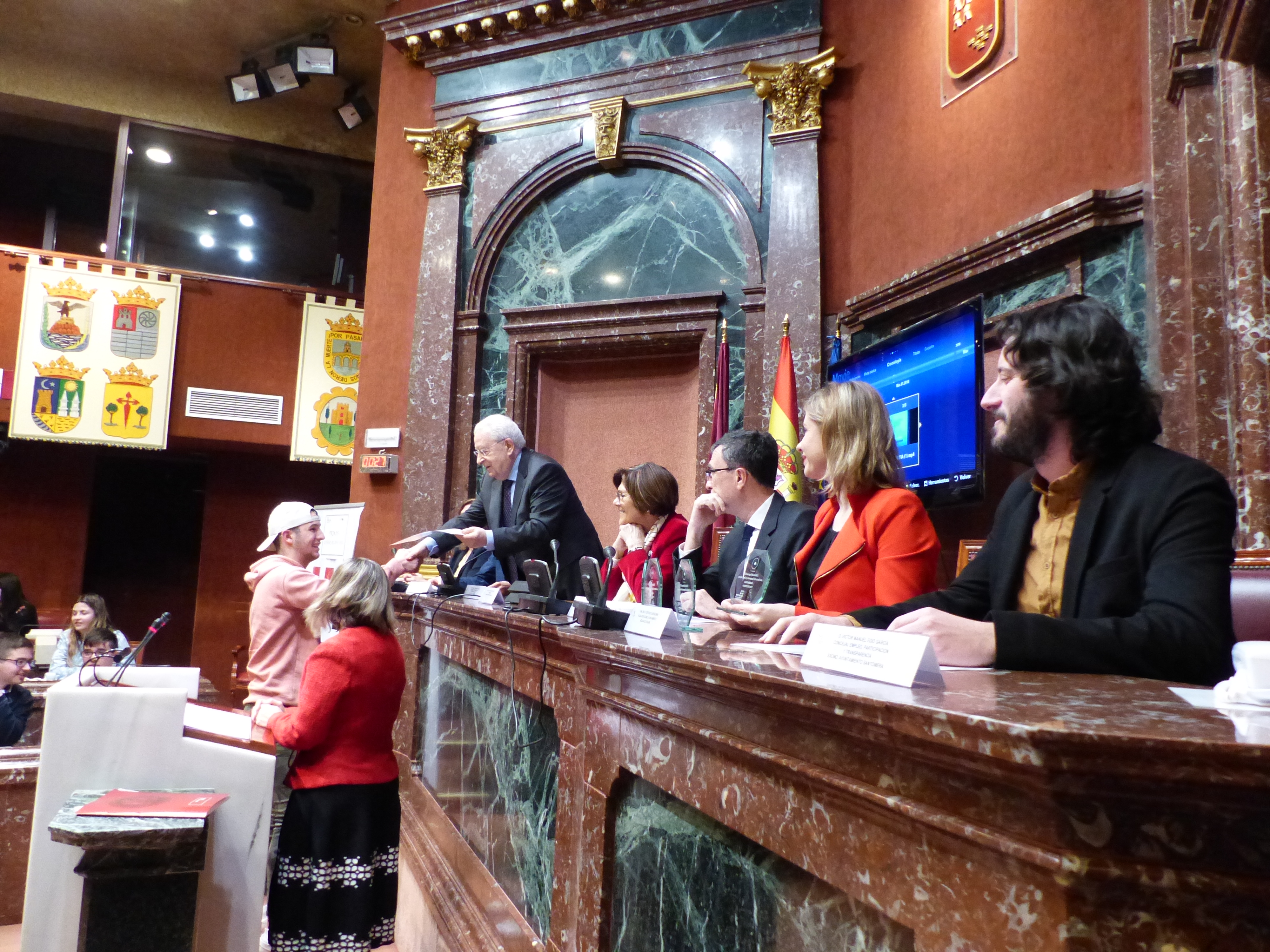 Entrega de premios del programa Iris, desarrollado conjuntamente por el Consejo de la Transparencia, la Sociedad de Filosofía de la Región y docentes de Bachillerato y Universidad