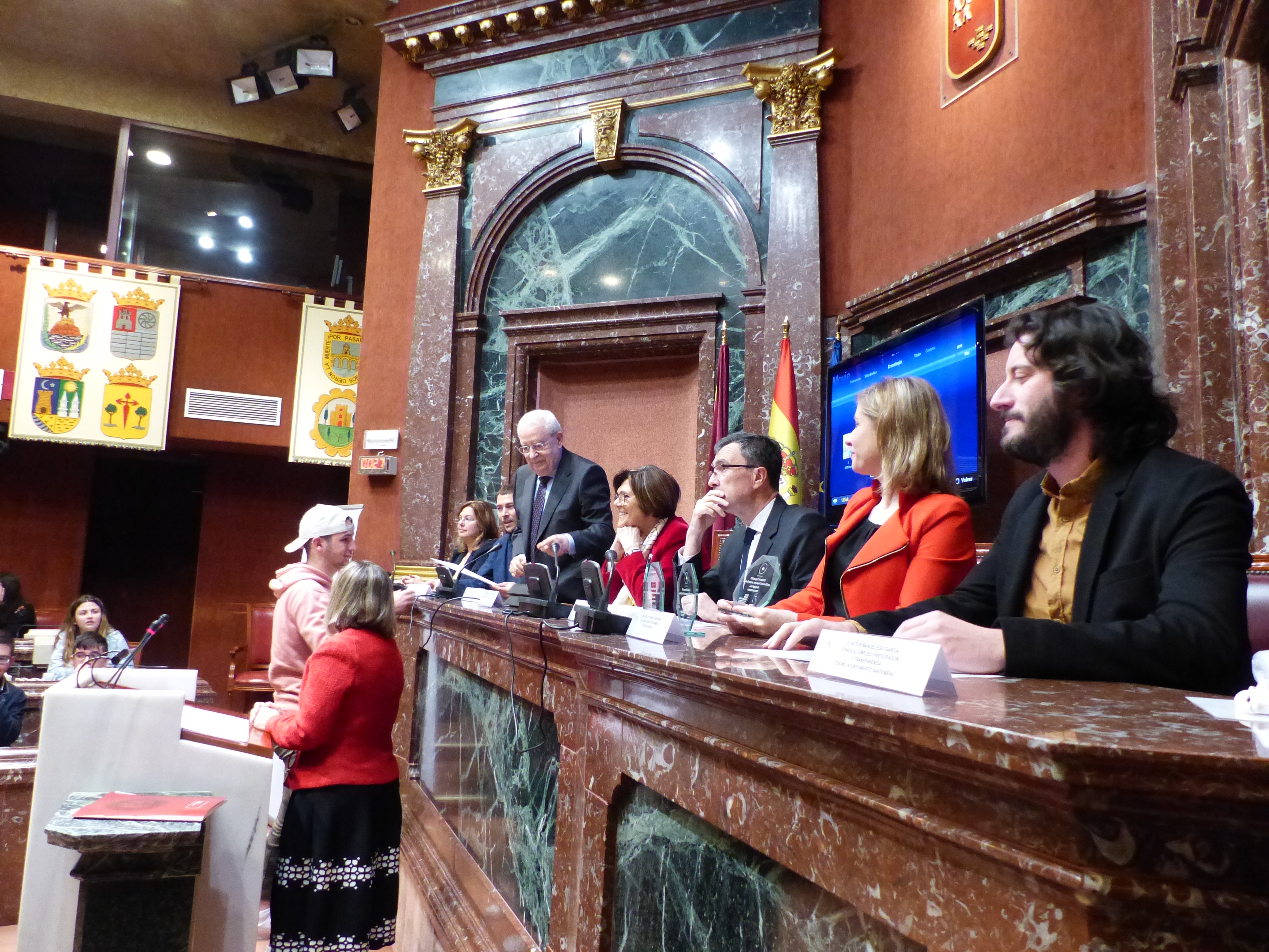 Entrega de premios del programa Iris, desarrollado conjuntamente por el Consejo de la Transparencia, la Sociedad de Filosofía de la Región y docentes de Bachillerato y Universidad