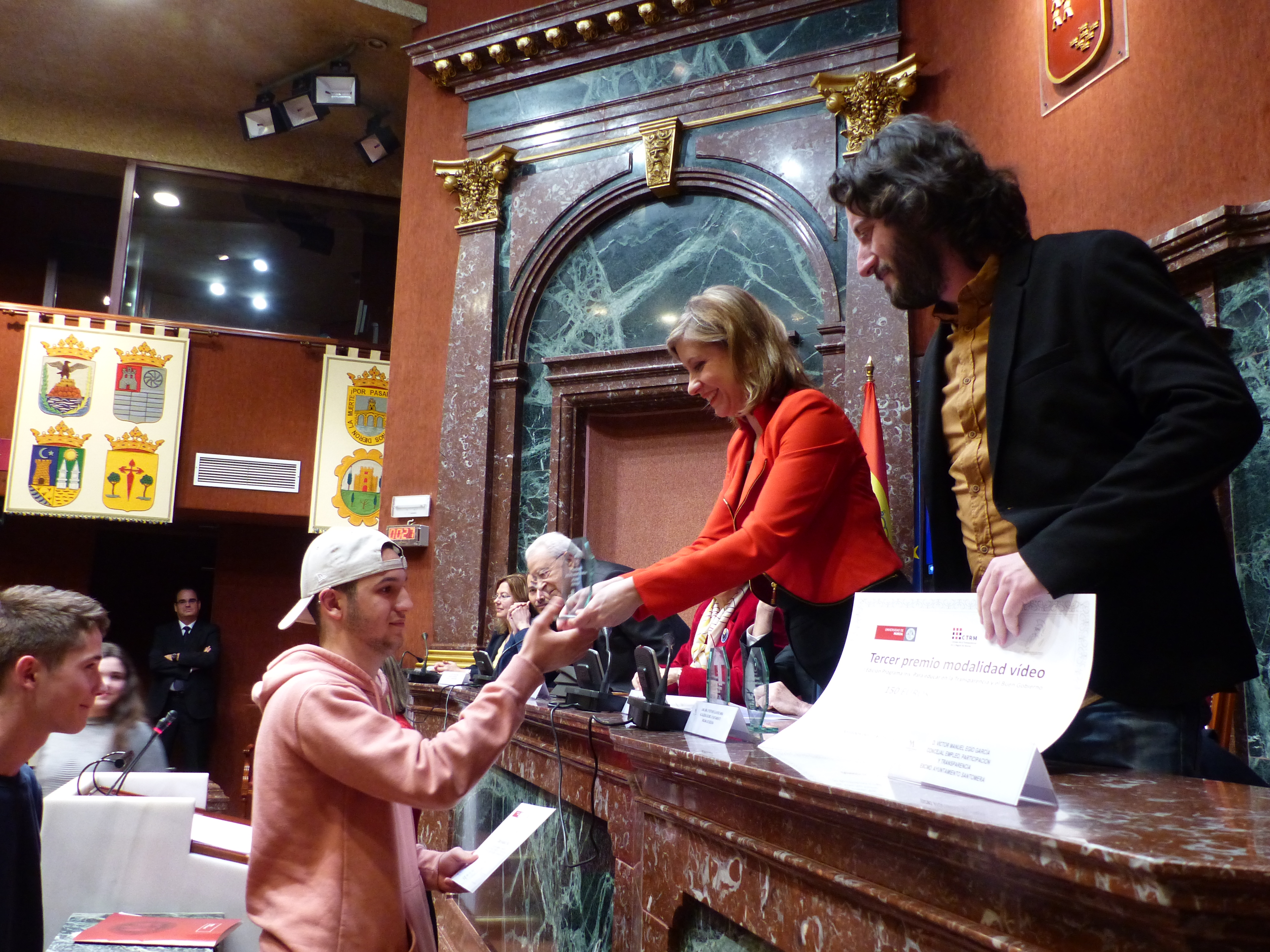 Entrega de premios del programa Iris, desarrollado conjuntamente por el Consejo de la Transparencia, la Sociedad de Filosofía de la Región y docentes de Bachillerato y Universidad