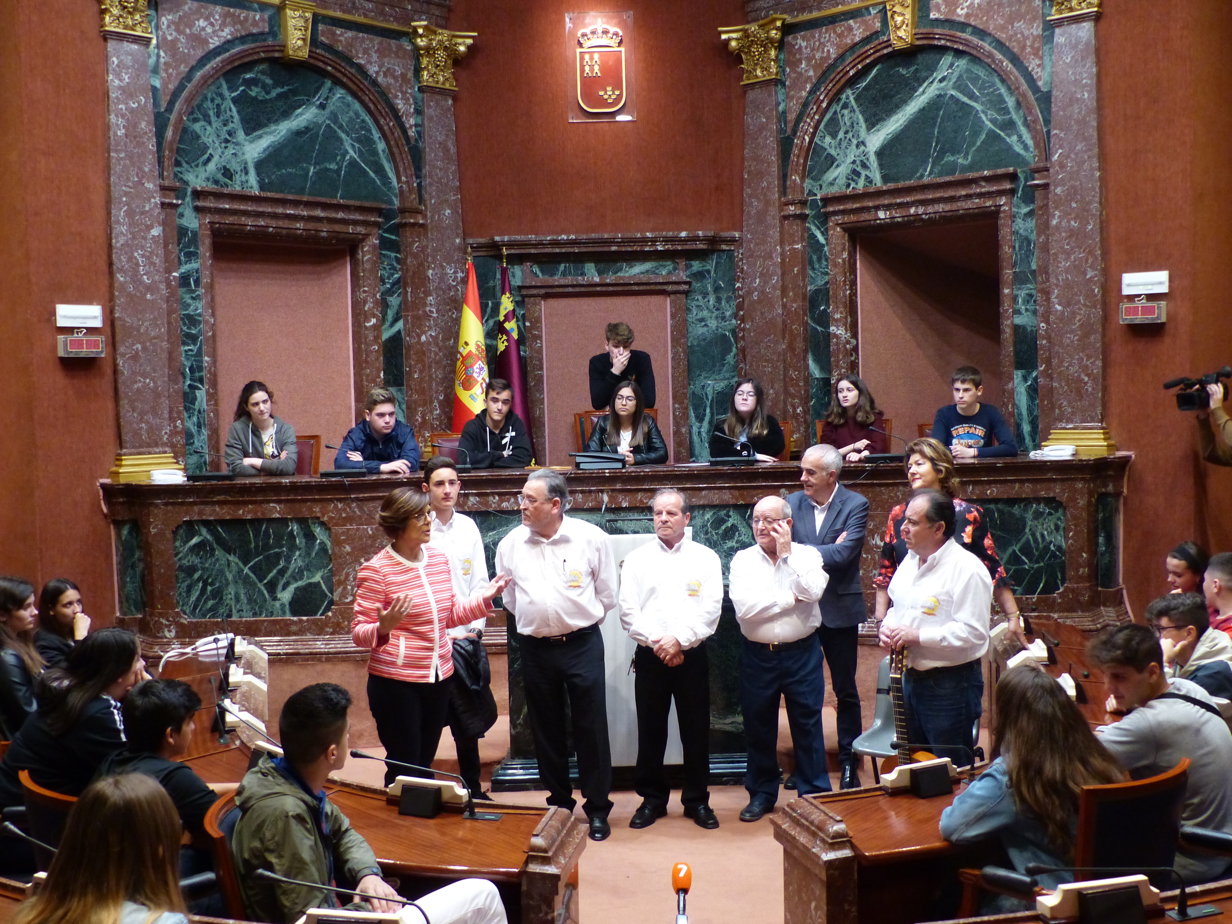 La Asociación de Troveros José María Marín acerca el trovo a los jóvenes del IES Valdivieso, de Mazarrón