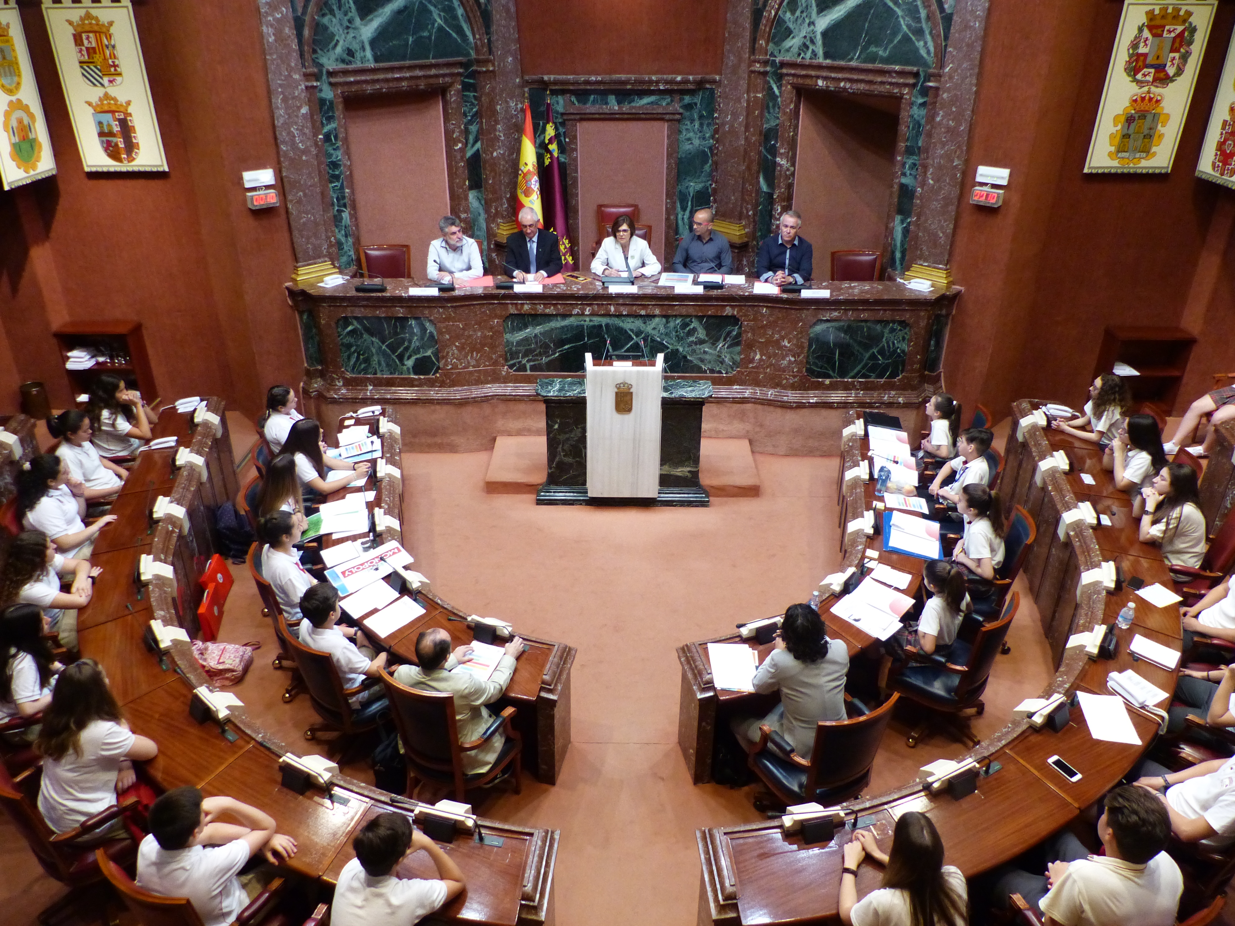 Debate escolar entre los colegios Miralmonte y Virgen del Pasico