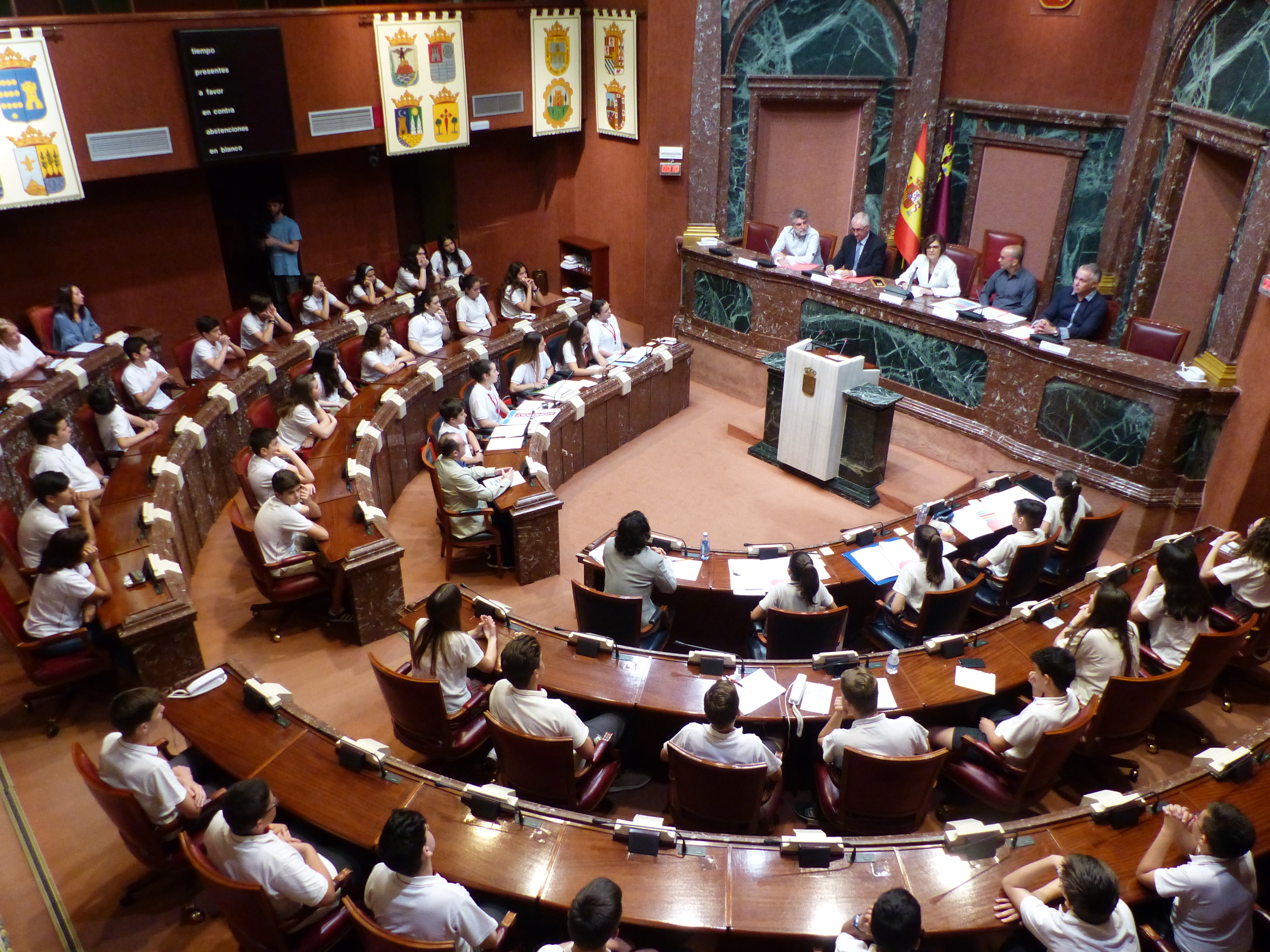 Debate escolar entre los colegios Miralmonte y Virgen del Pasico