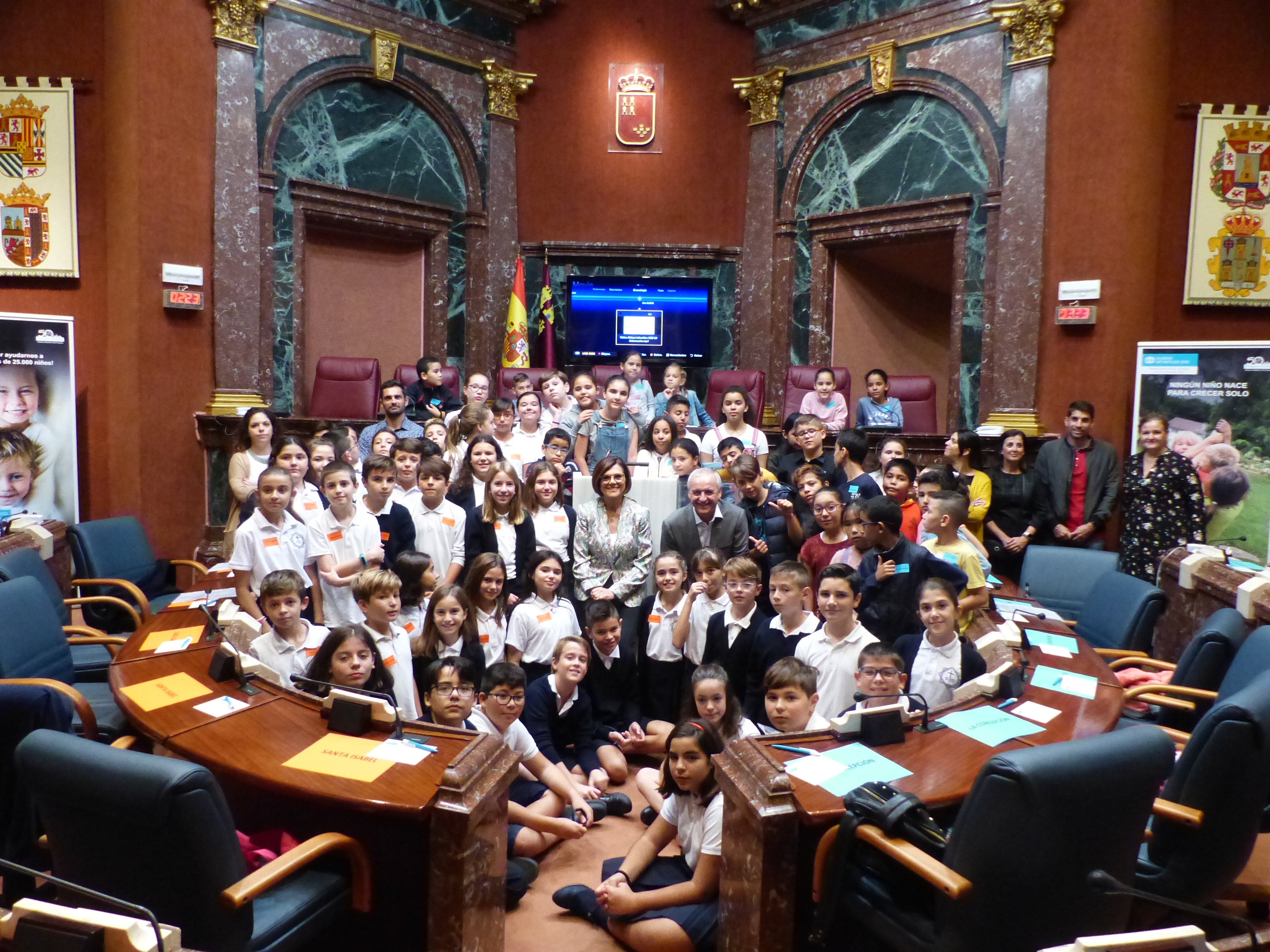 Aldeas Infantiles SOS ha celebrado en la Asamblea un pleno infantil