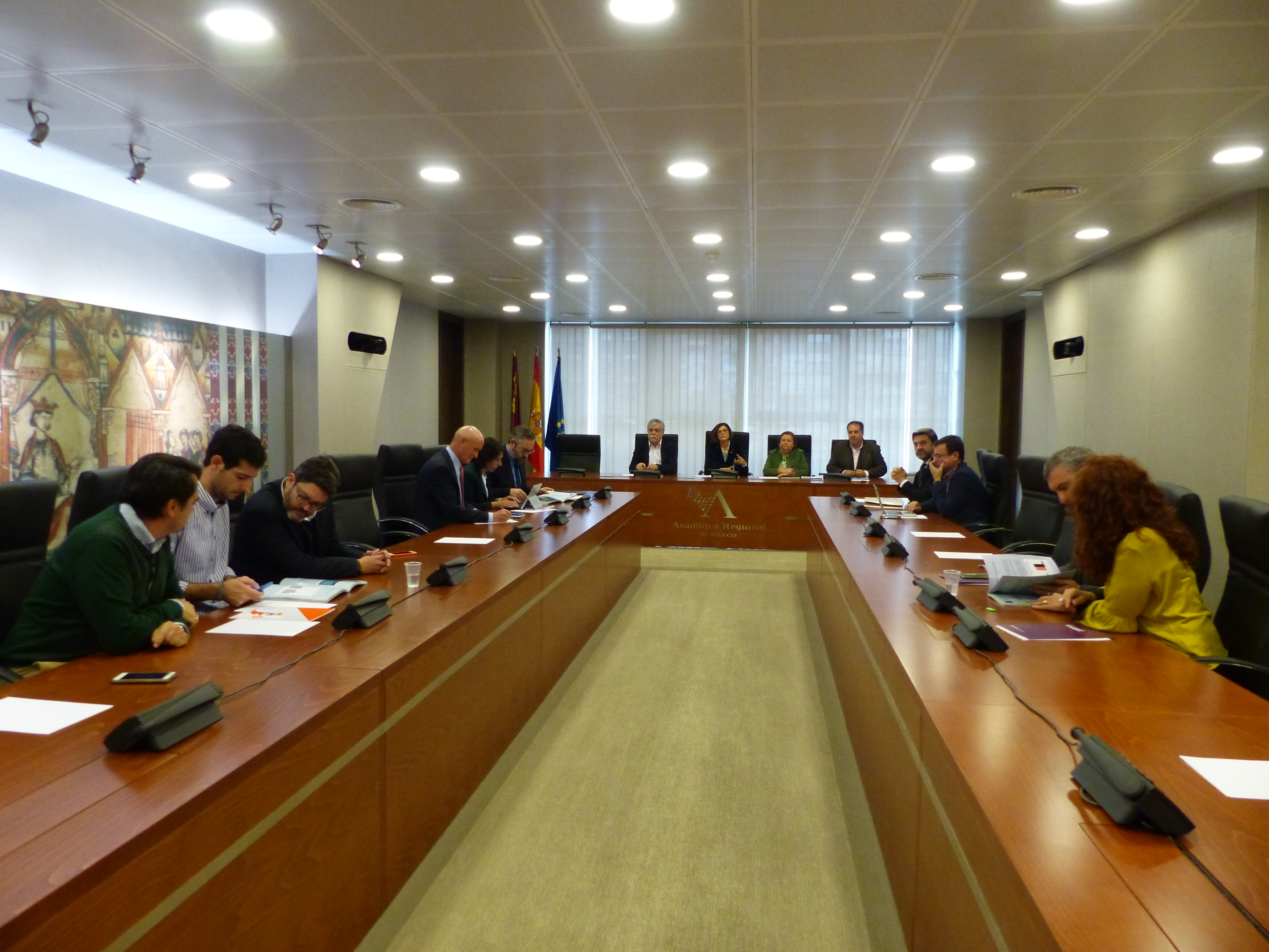 CEMOP entrega el Barómetro de otoño